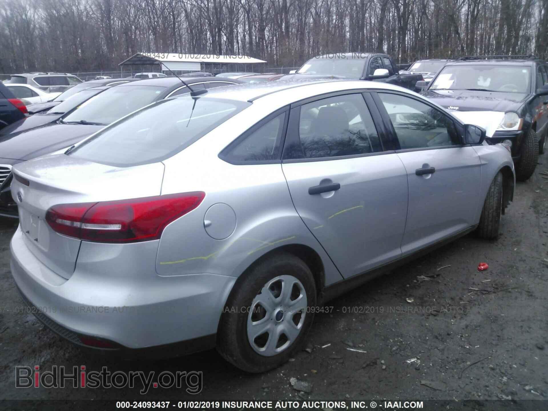 2017 FORD FOCUS - VIN: 1FADP3E24HL323086 - Photo 4