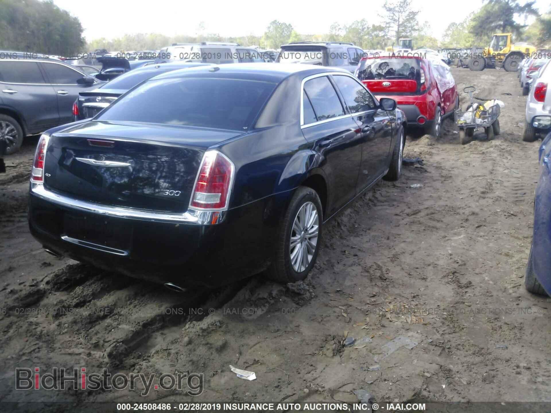 2014 CHRYSLER 300 - VIN: 2C3CCARG9EH209500 - Фото 4