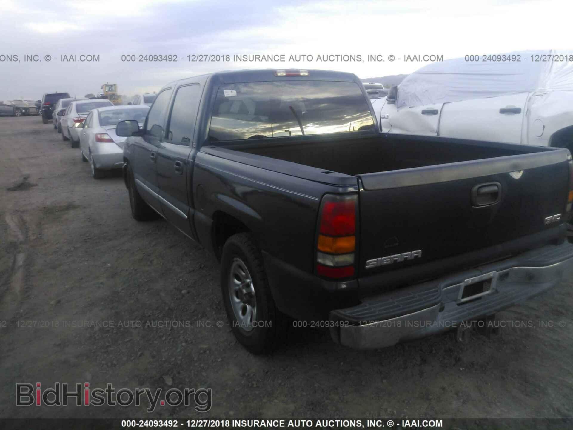 2005 GMC NEW SIERRA - VIN: 2GTEC13TX51133918 - Photo 3