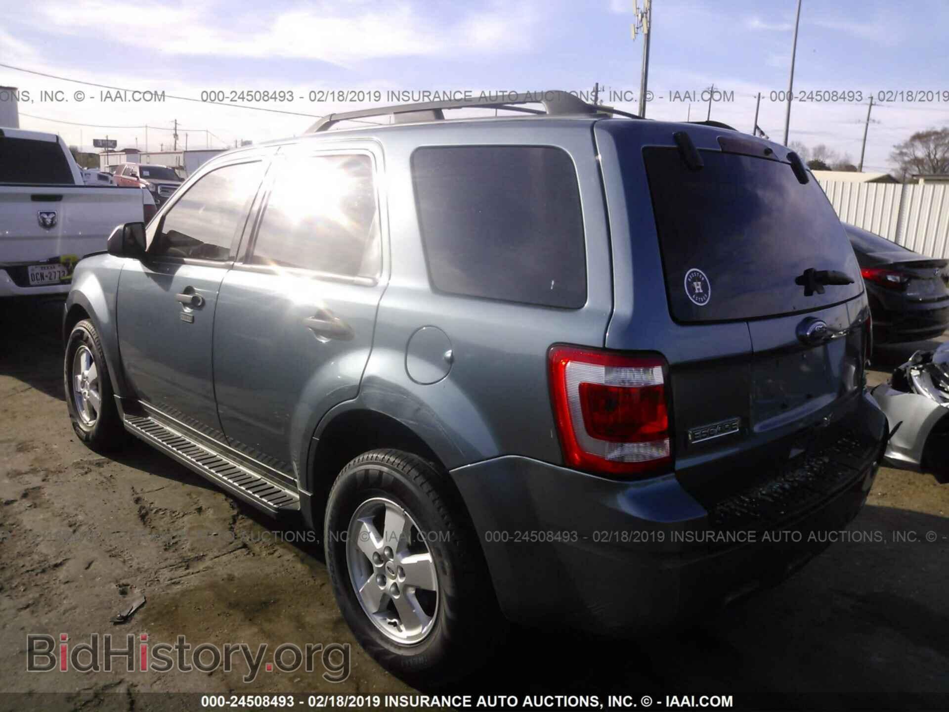 2011 FORD ESCAPE - VIN: 1FMCU0D72BKA07205 - Фото 3