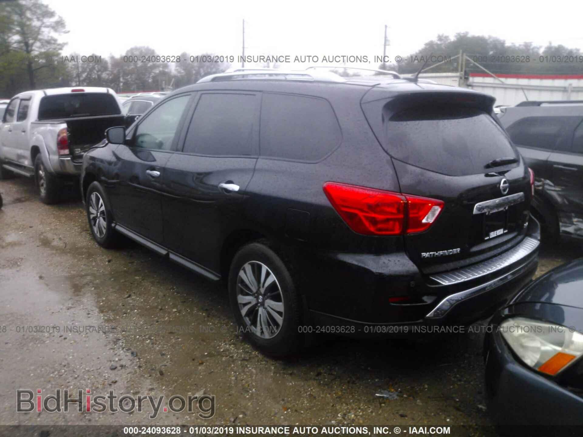 2017 NISSAN PATHFINDER - VIN: 5N1DR2MN9HC601812 - Фото 3