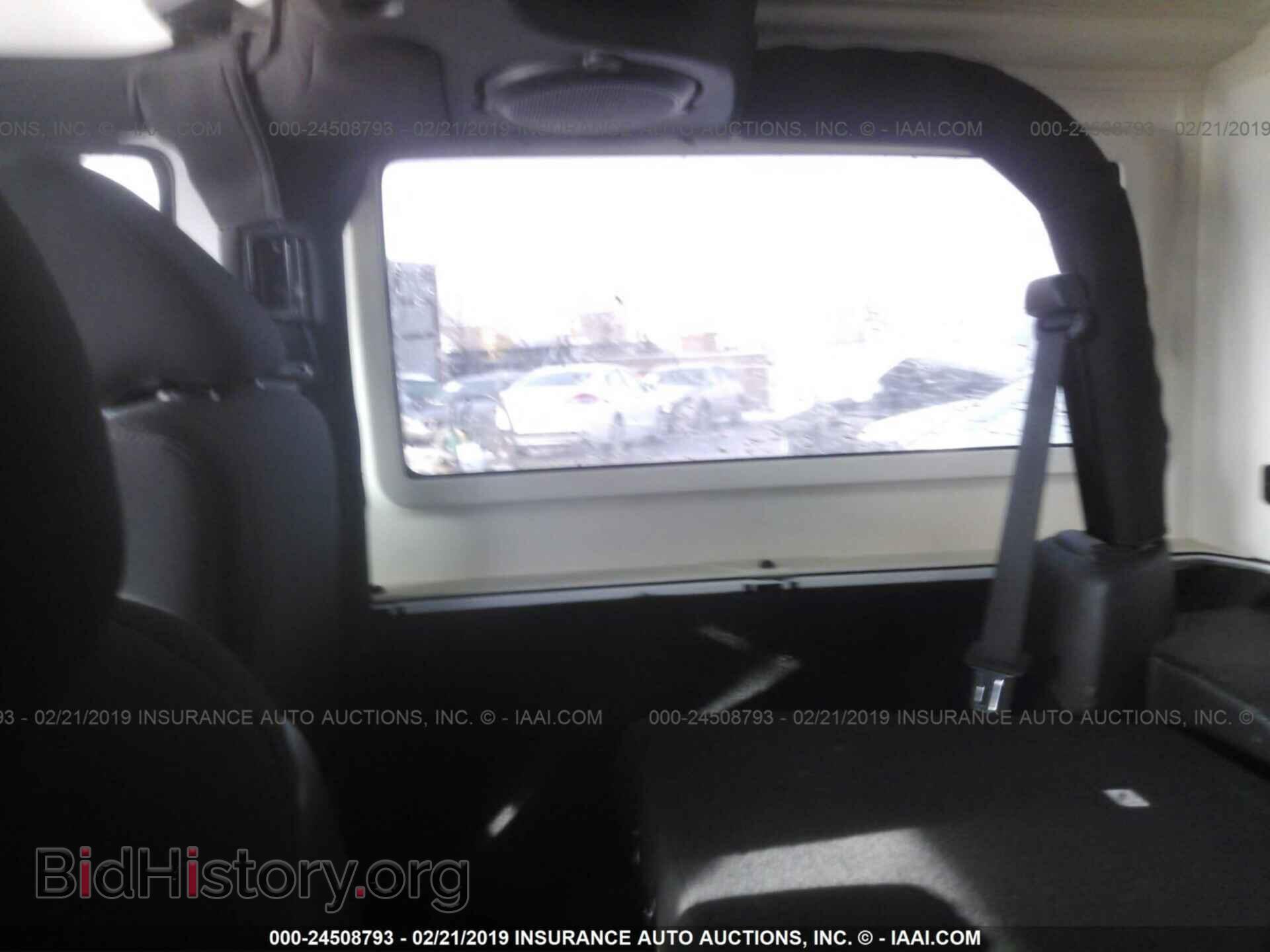 2011 JEEP WRANGLER - VIN: 1J4AA5D12BL555576 - Фото 8