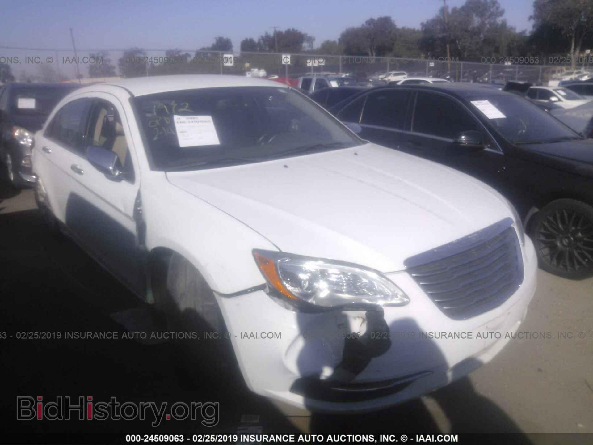Photo 1C3BC2FG3BN581911 - CHRYSLER 200 2011