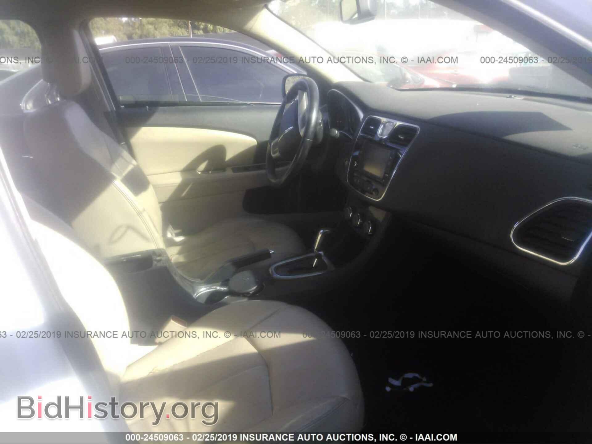 2011 CHRYSLER 200 - VIN: 1C3BC2FG3BN581911 - Photo 5