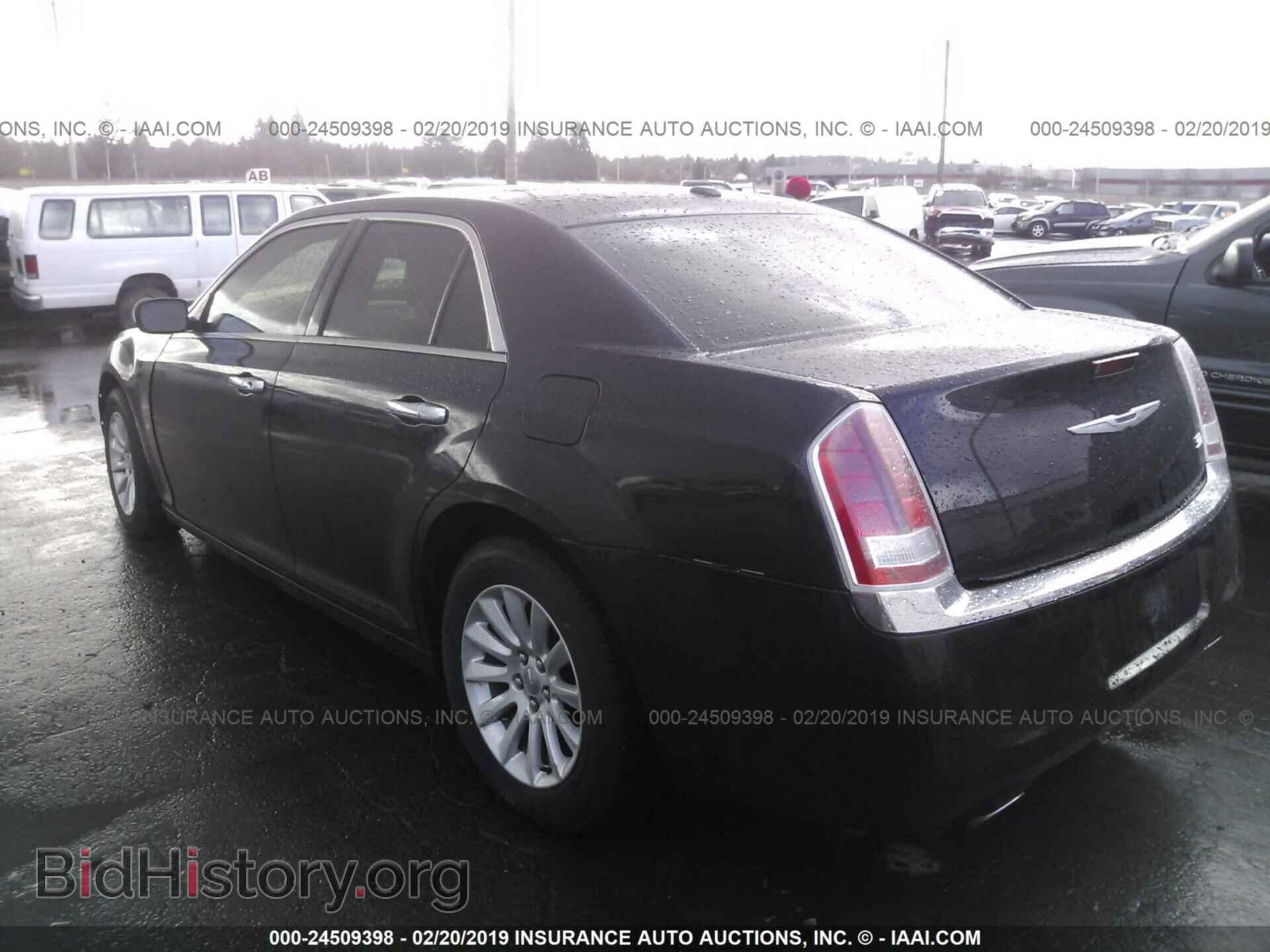 2014 CHRYSLER 300 - VIN: 2C3CCAAG3EH335704 - Фото 3