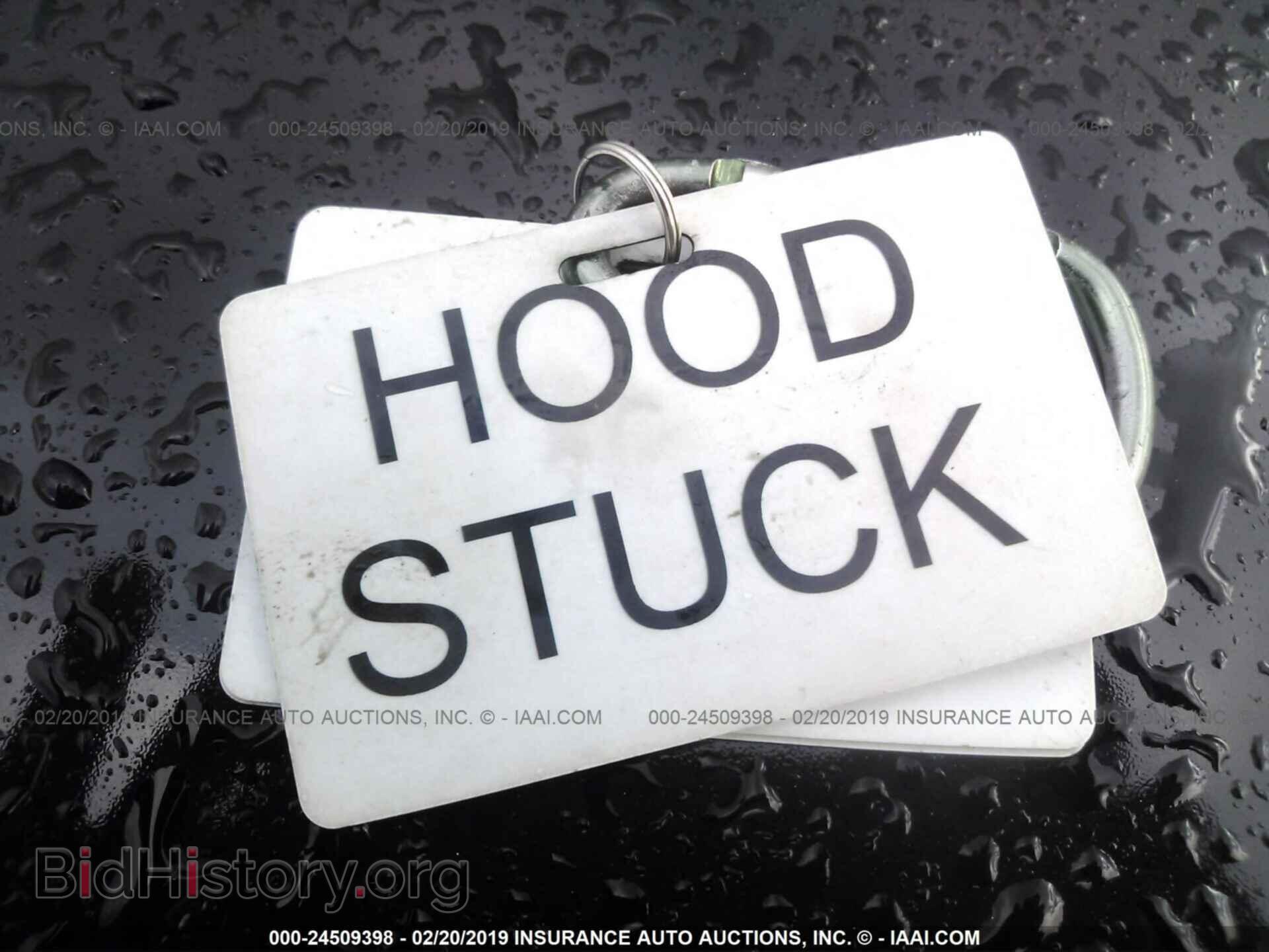 2014 CHRYSLER 300 - VIN: 2C3CCAAG3EH335704 - Фото 10