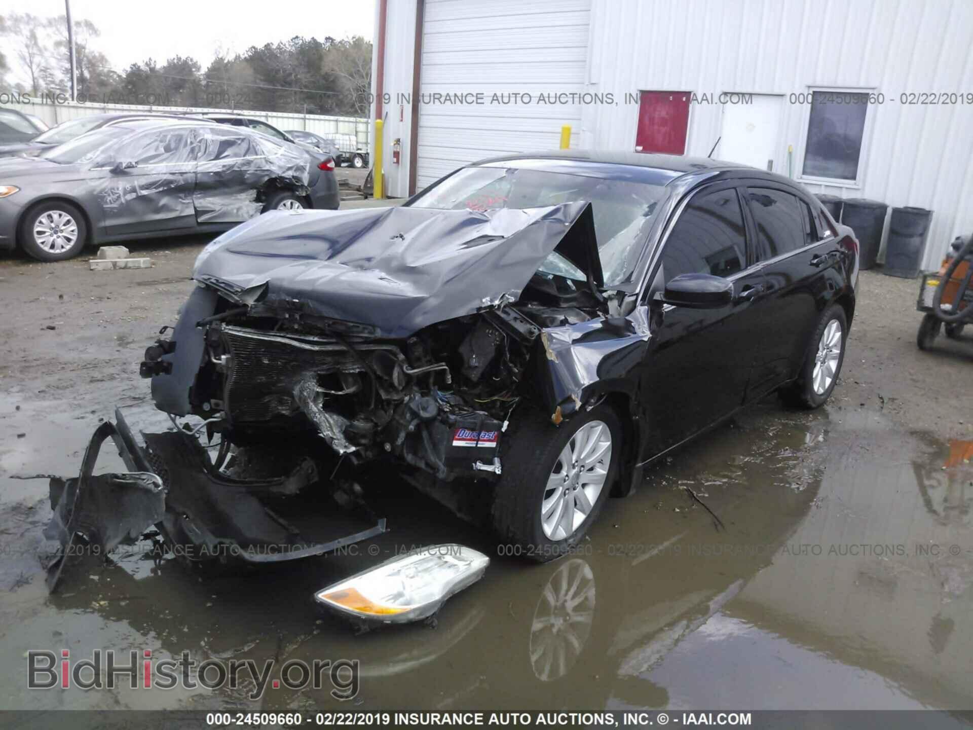 2013 CHRYSLER 200 - VIN: 1C3CCBBB7DN722870 - Фото 2