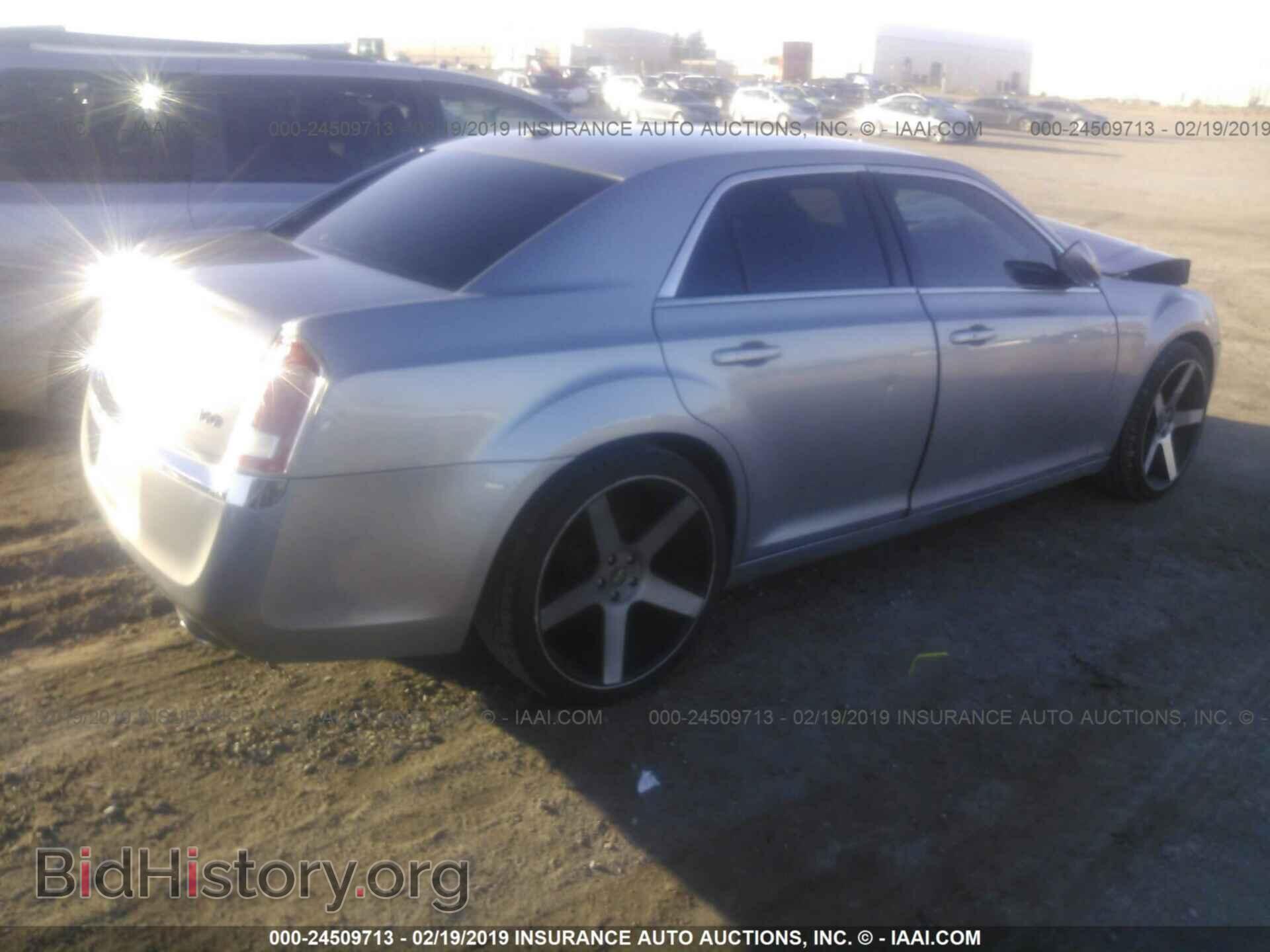 2014 CHRYSLER 300 - VIN: 2C3CCAAG4EH382658 - Фото 4