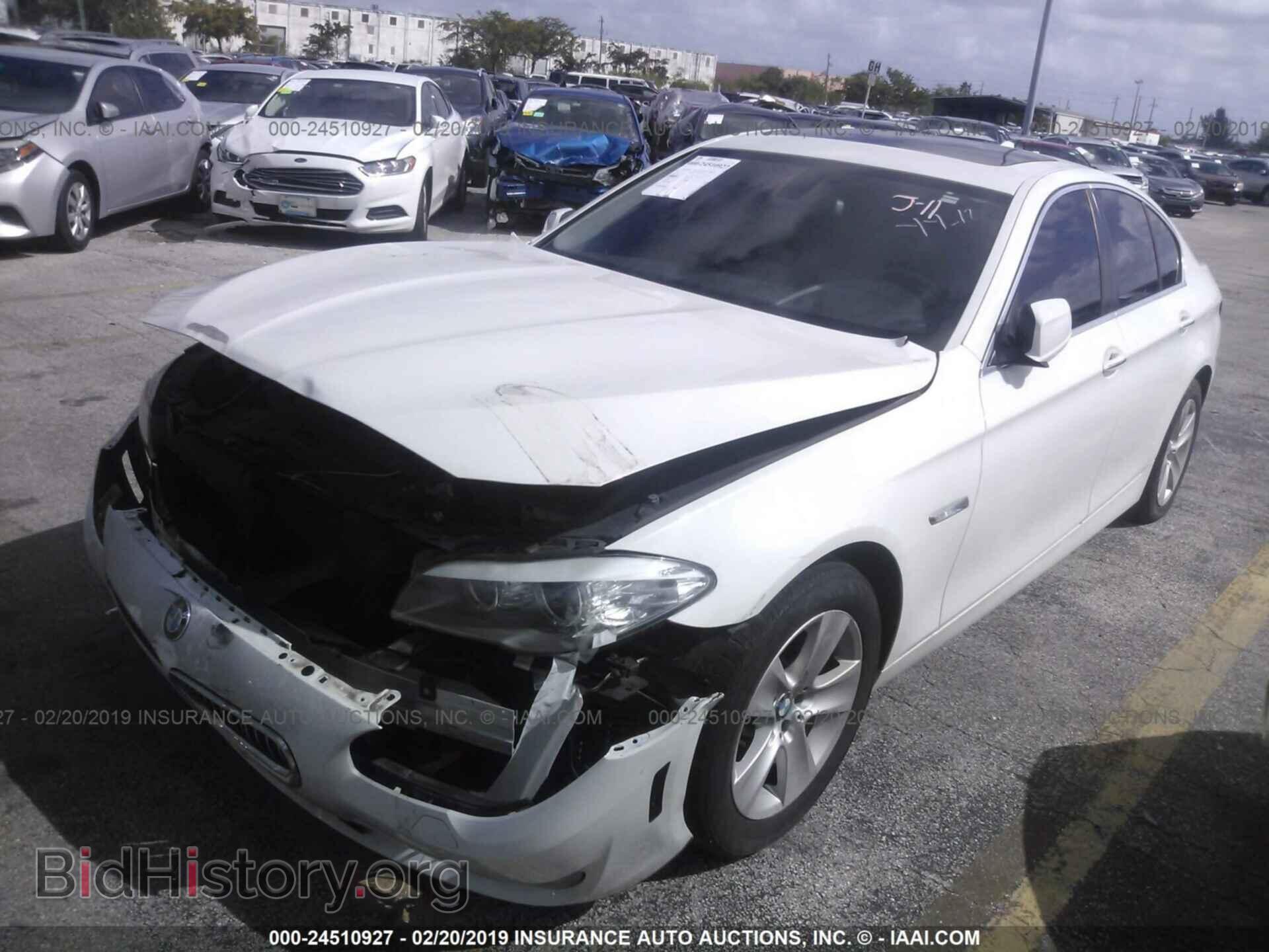2011 BMW 528 - VIN: WBAFR1C53BDV76526 - Photo 2