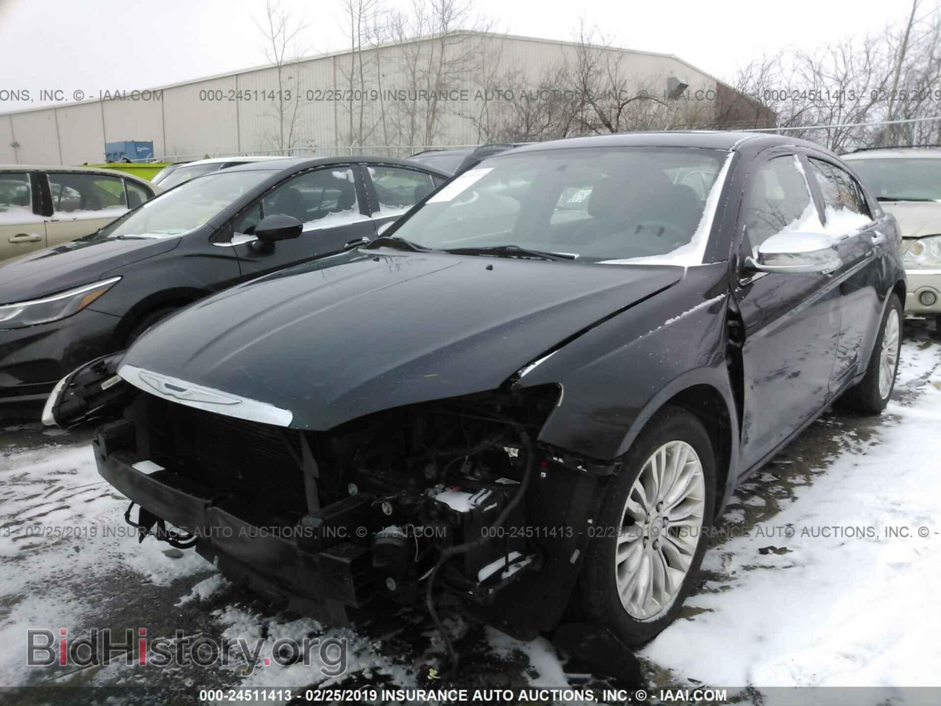 2011 CHRYSLER 200 - VIN: 1C3BC2FG8BN505617 - Photo 2