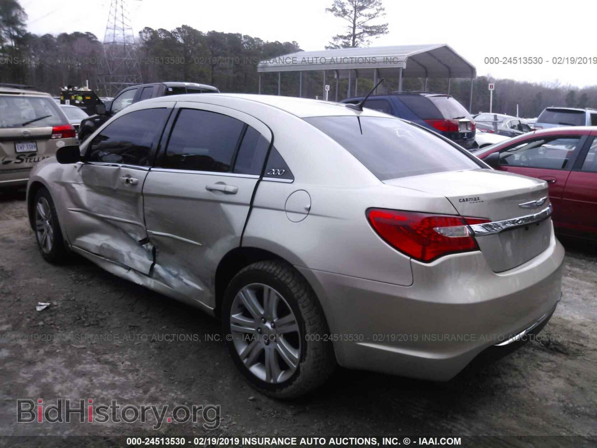 2013 CHRYSLER 200 - VIN: 1C3CCBBB2DN732318 - Фото 3