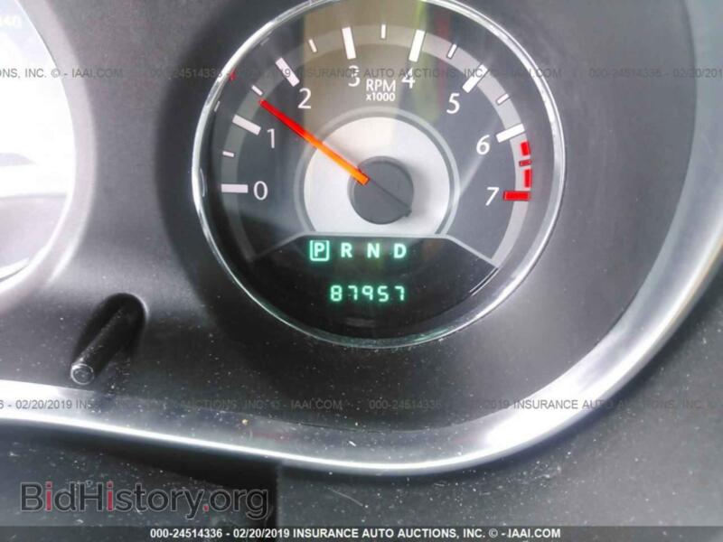 2012 Chrysler 200 (VIN 1C3CCBBB3CN125455) — фото 7 из 10