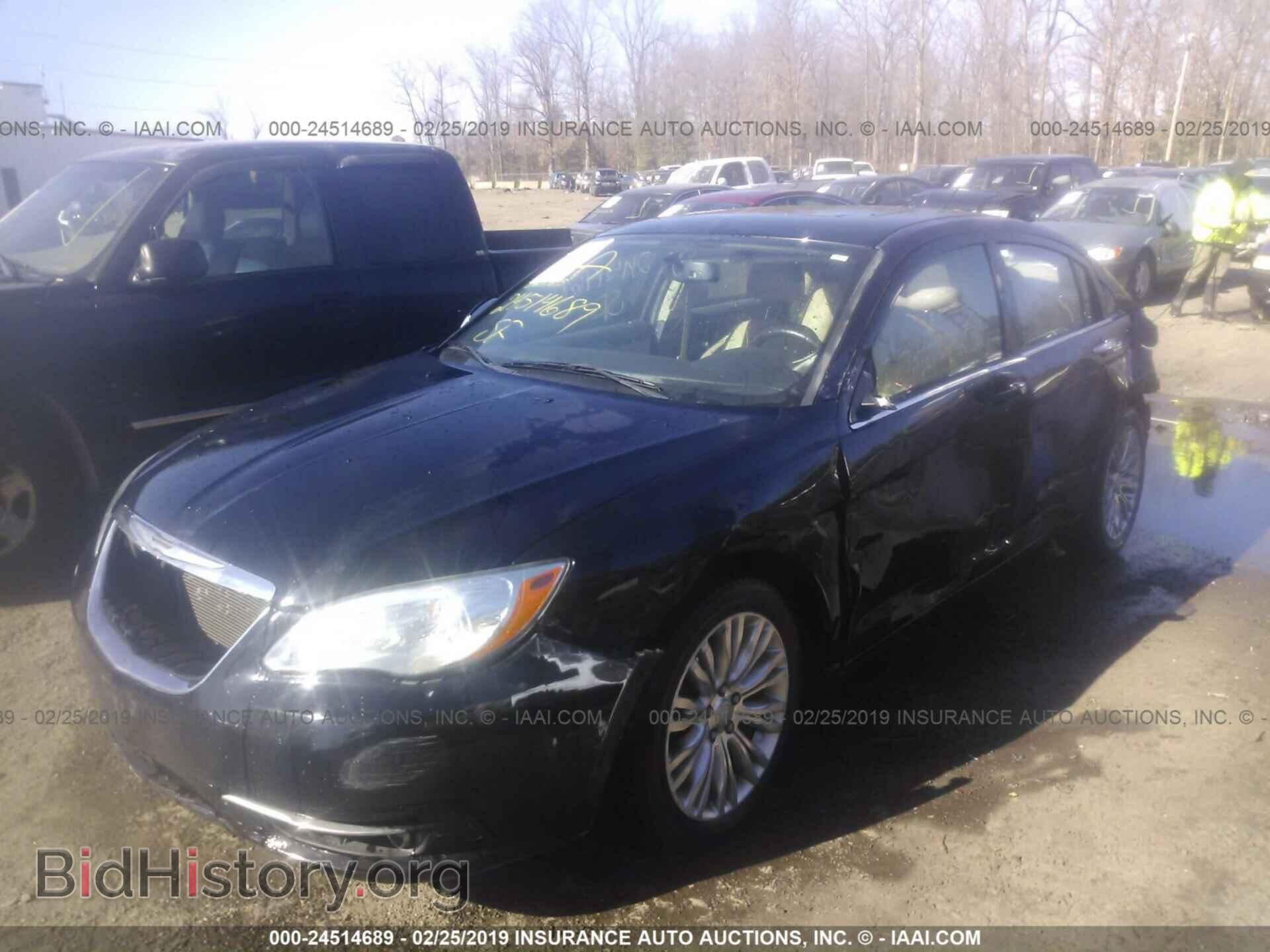 2012 CHRYSLER 200 - VIN: 1C3CCBCGXCN148757 - Фото 2