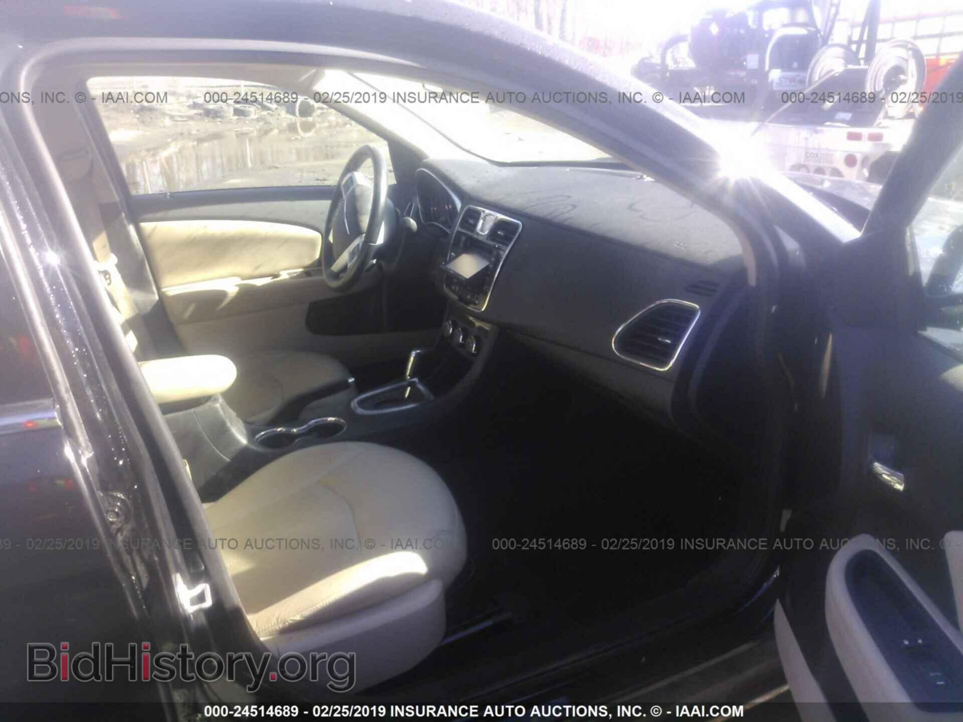 2012 CHRYSLER 200 - VIN: 1C3CCBCGXCN148757 - Фото 5