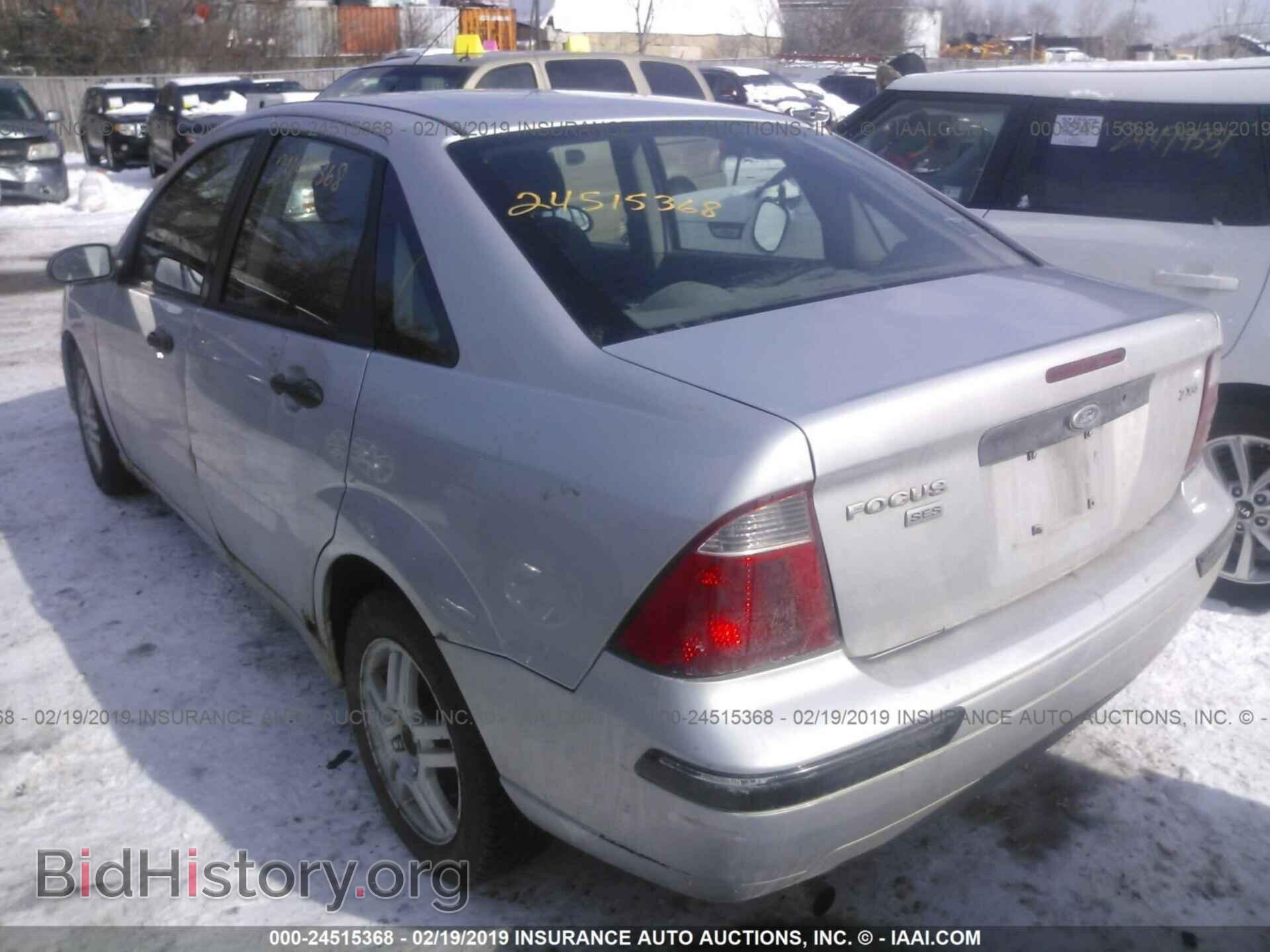 2005 FORD FOCUS - VIN: 1FAFP34N15W196943 - Фото 3