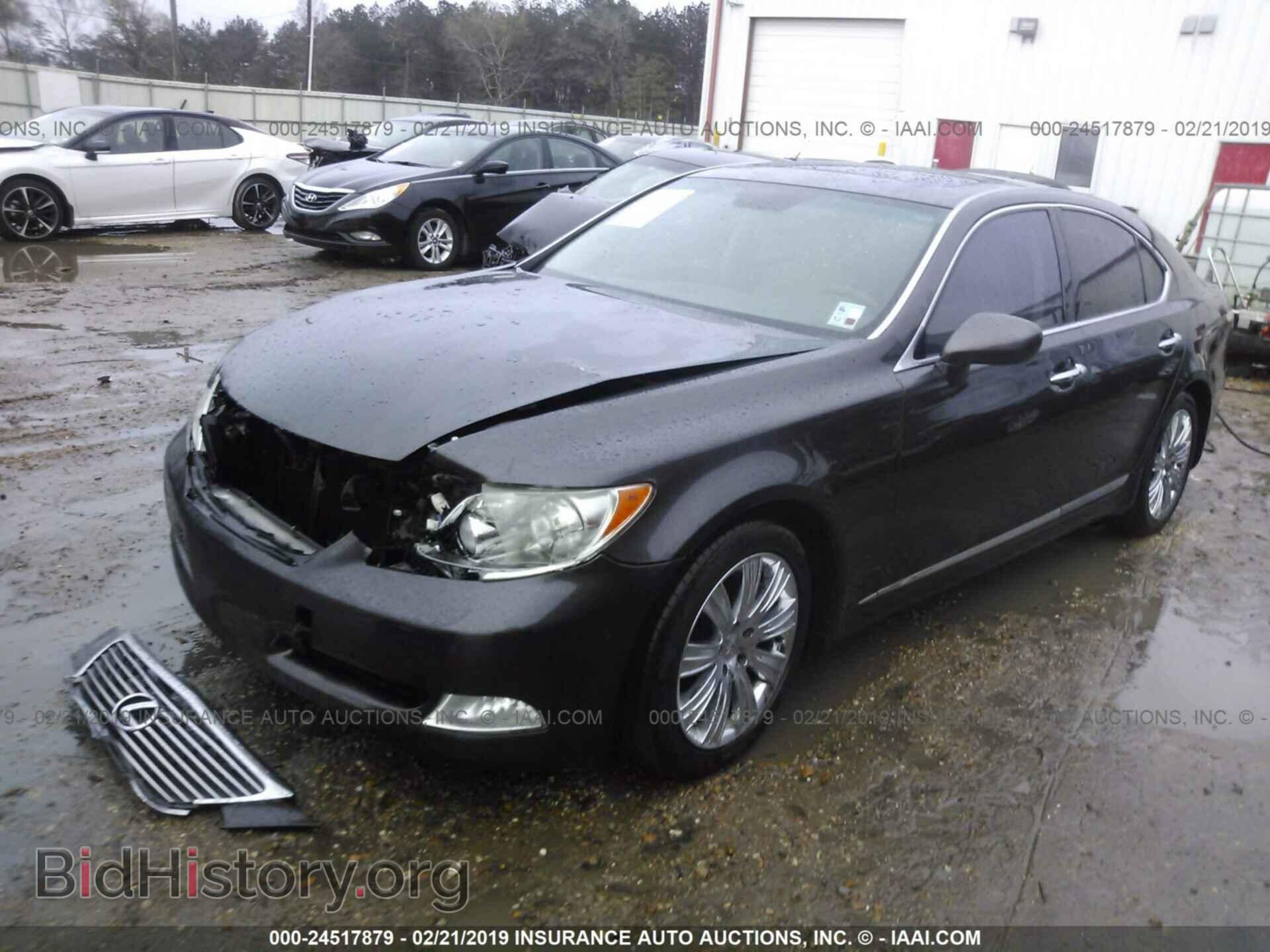2009 LEXUS LS - VIN: JTHBL46F395088169 - Фото 2