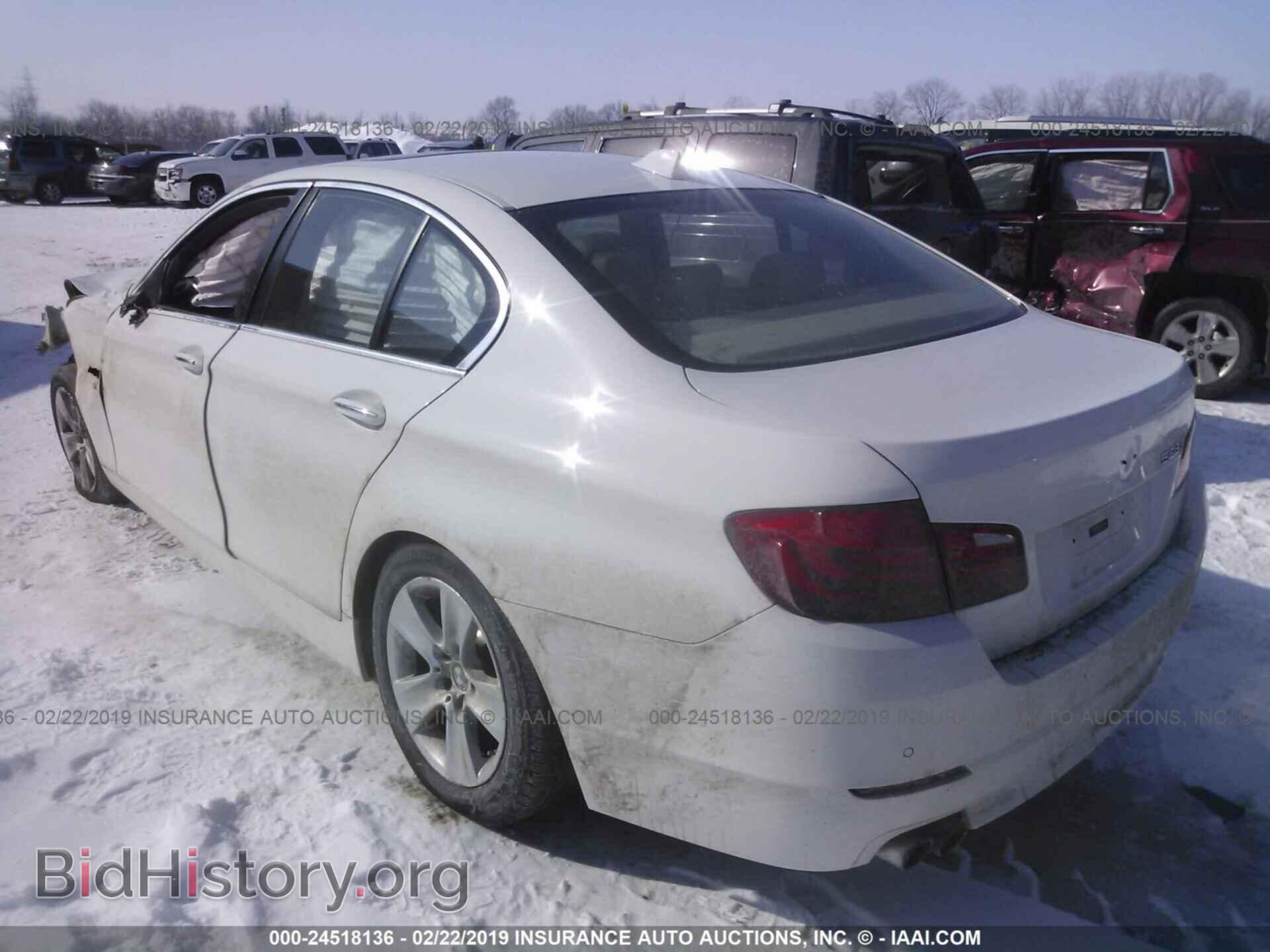 2012 BMW 528 - VIN: WBAXH5C55CDW08201 - Фото 3
