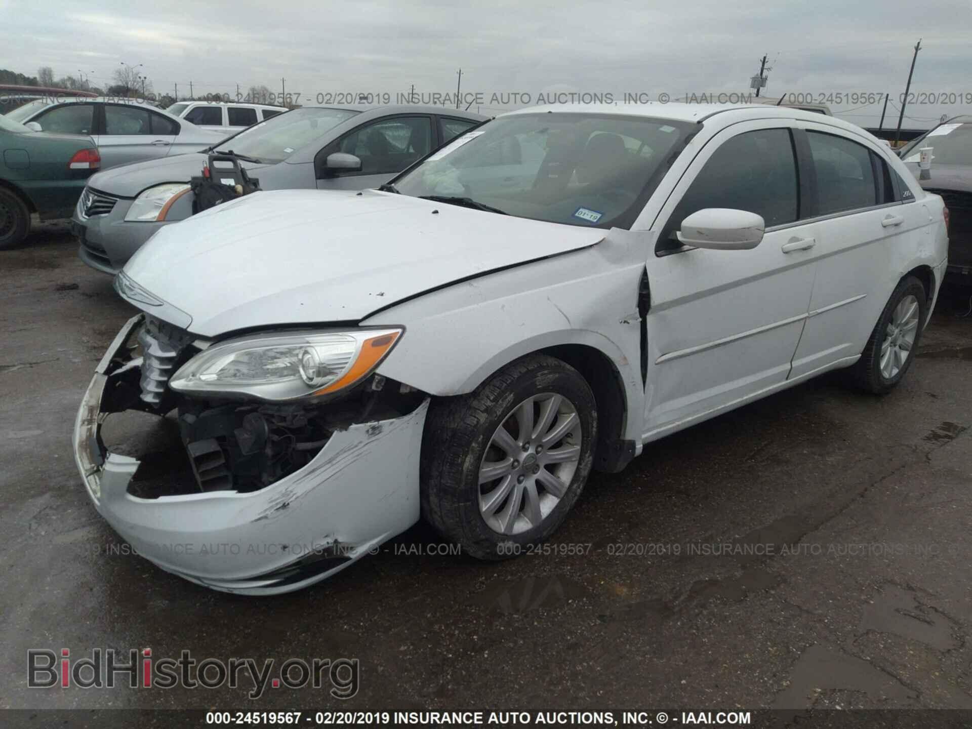 2011 CHRYSLER 200 - VIN: 1C3BC1FG1BN547251 - Фото 2