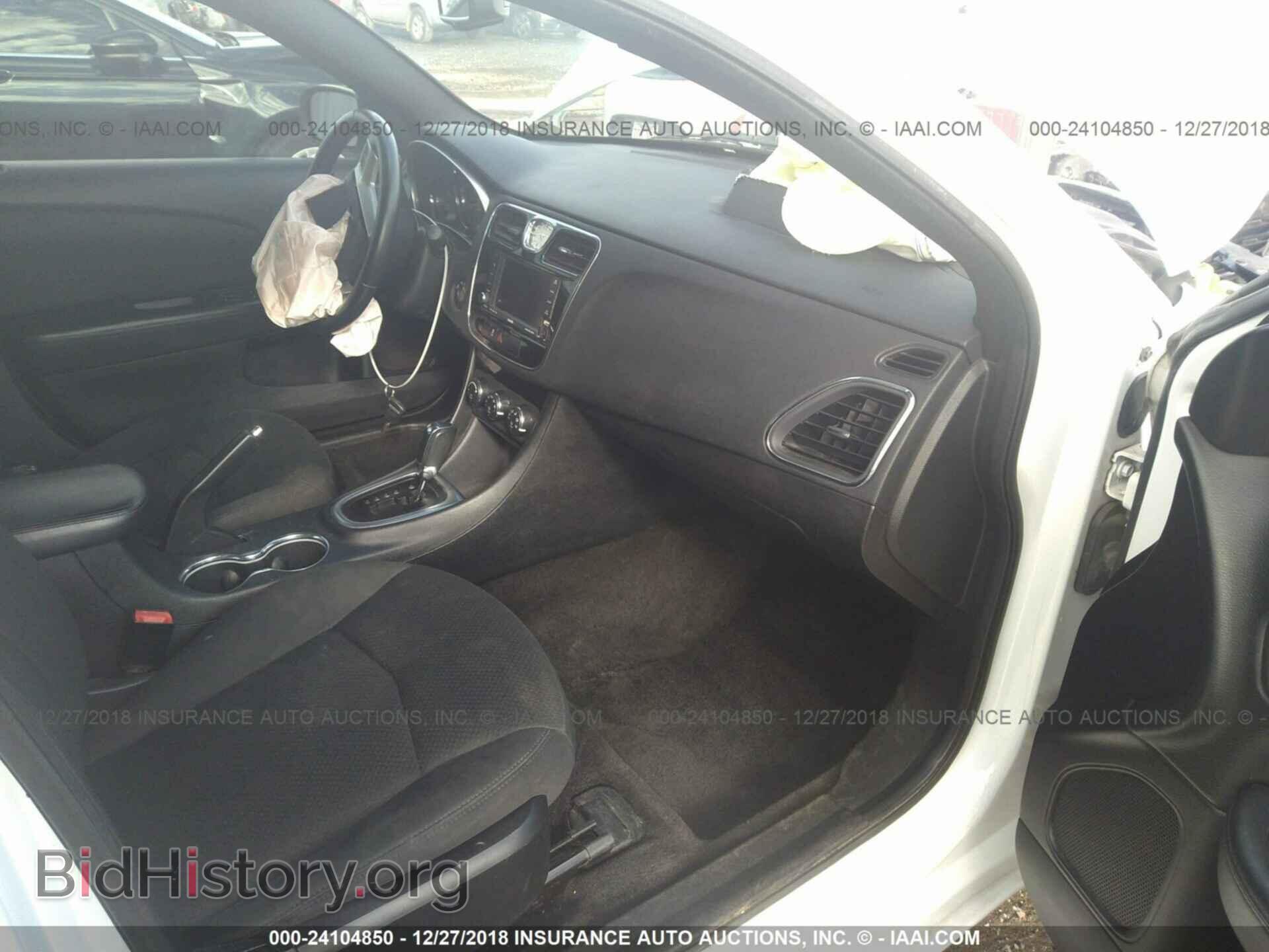 2011 CHRYSLER 200 - VIN: 1C3BC1FG4BN550077 - Фото 5