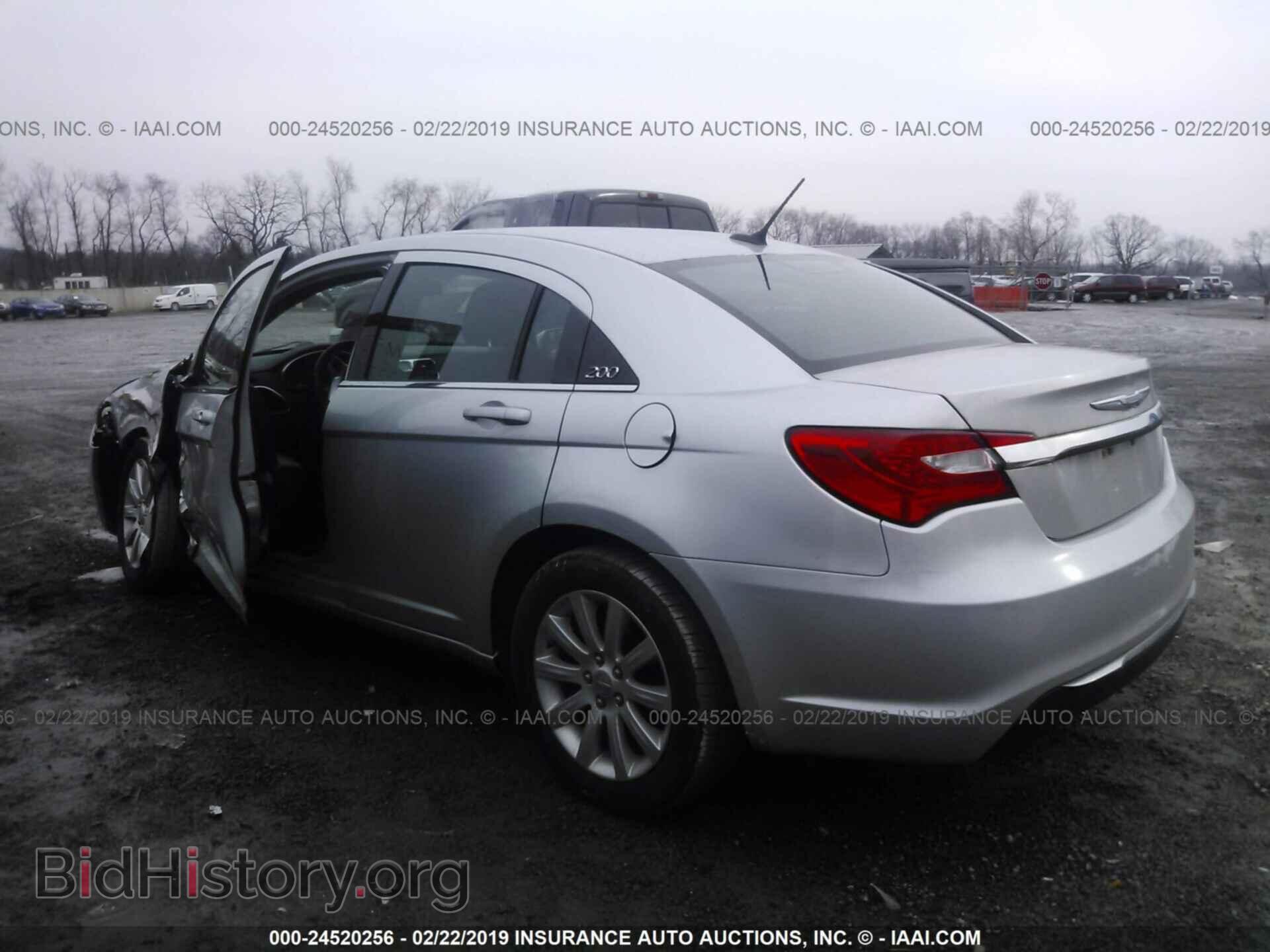 2011 CHRYSLER 200 - VIN: 1C3BC1FB8BN625769 - Фото 3
