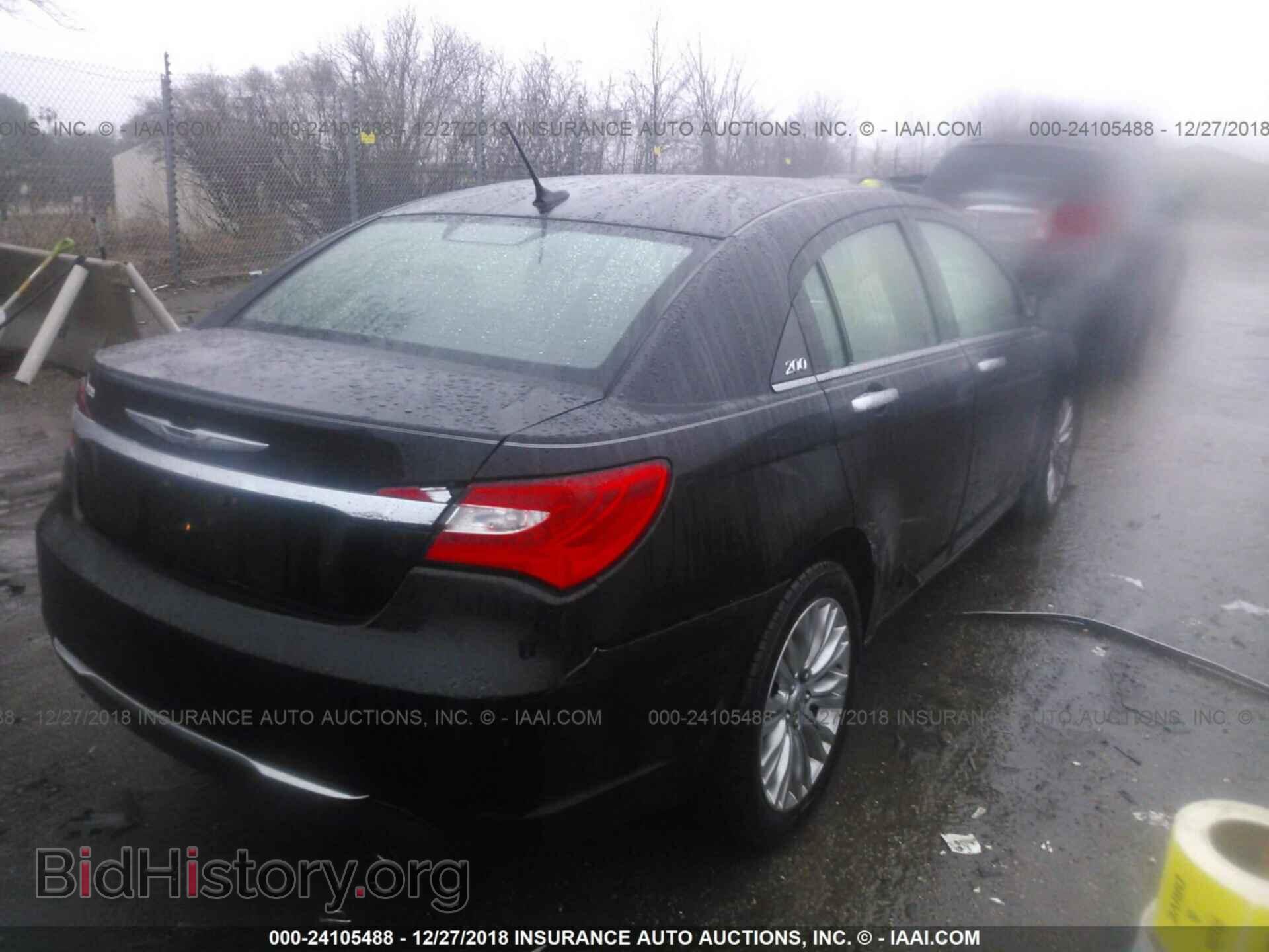 2011 CHRYSLER 200 - VIN: 1C3BC2FG8BN610867 - Фото 4