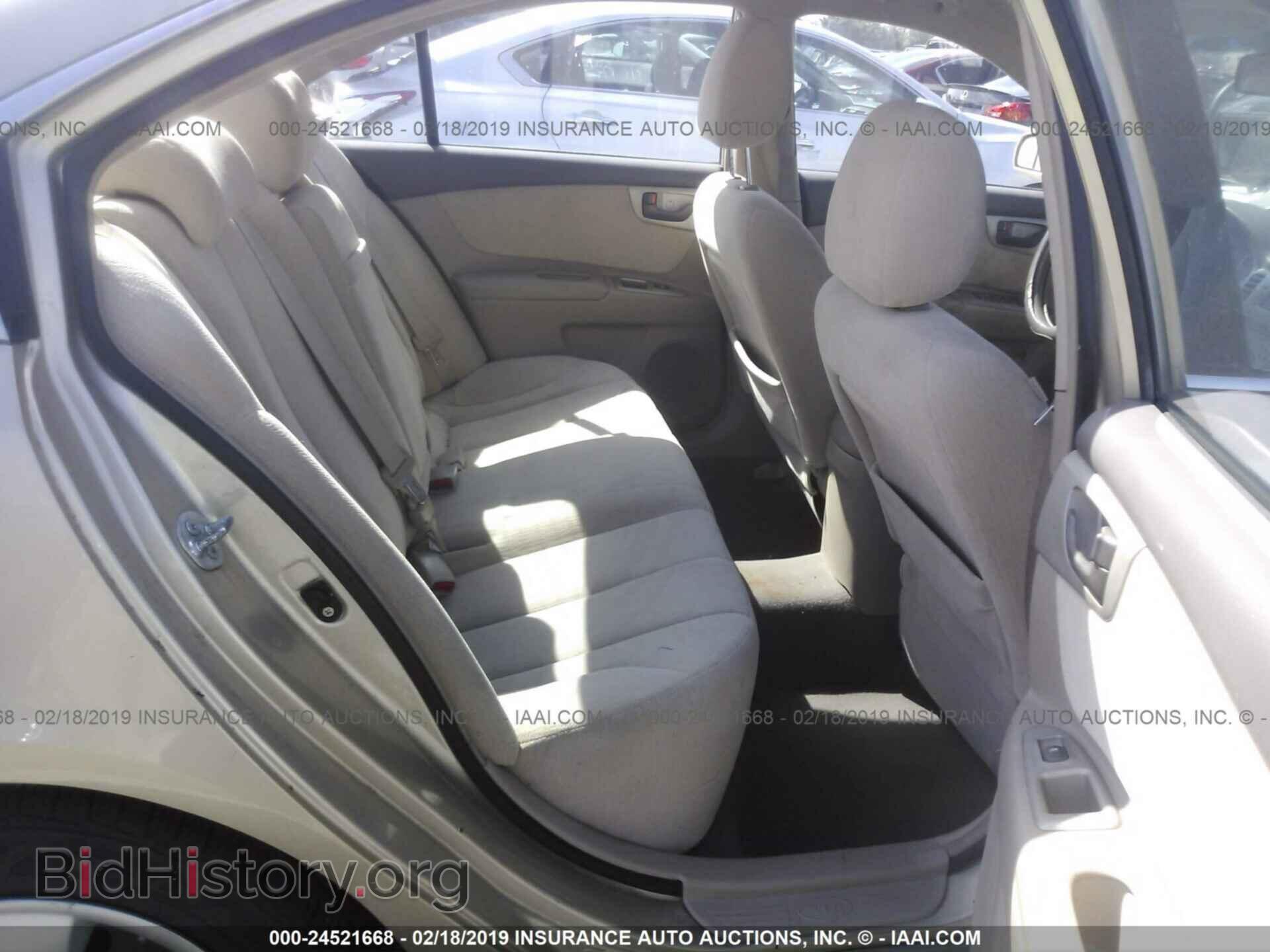 2008 KIA OPTIMA - VIN: KNAGE123985234775 - Фото 8
