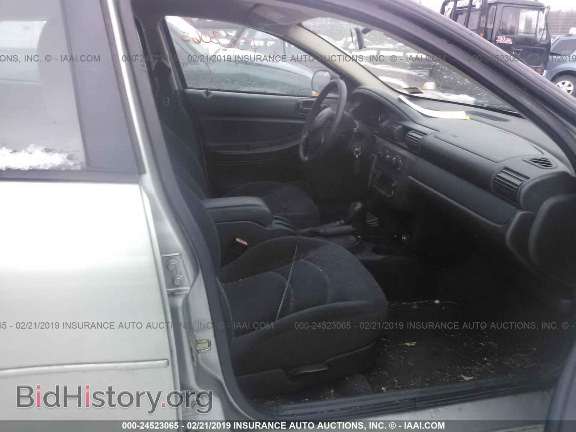 2004 CHRYSLER SEBRING - VIN: 1C3EL46X84N257557 - Фото 5