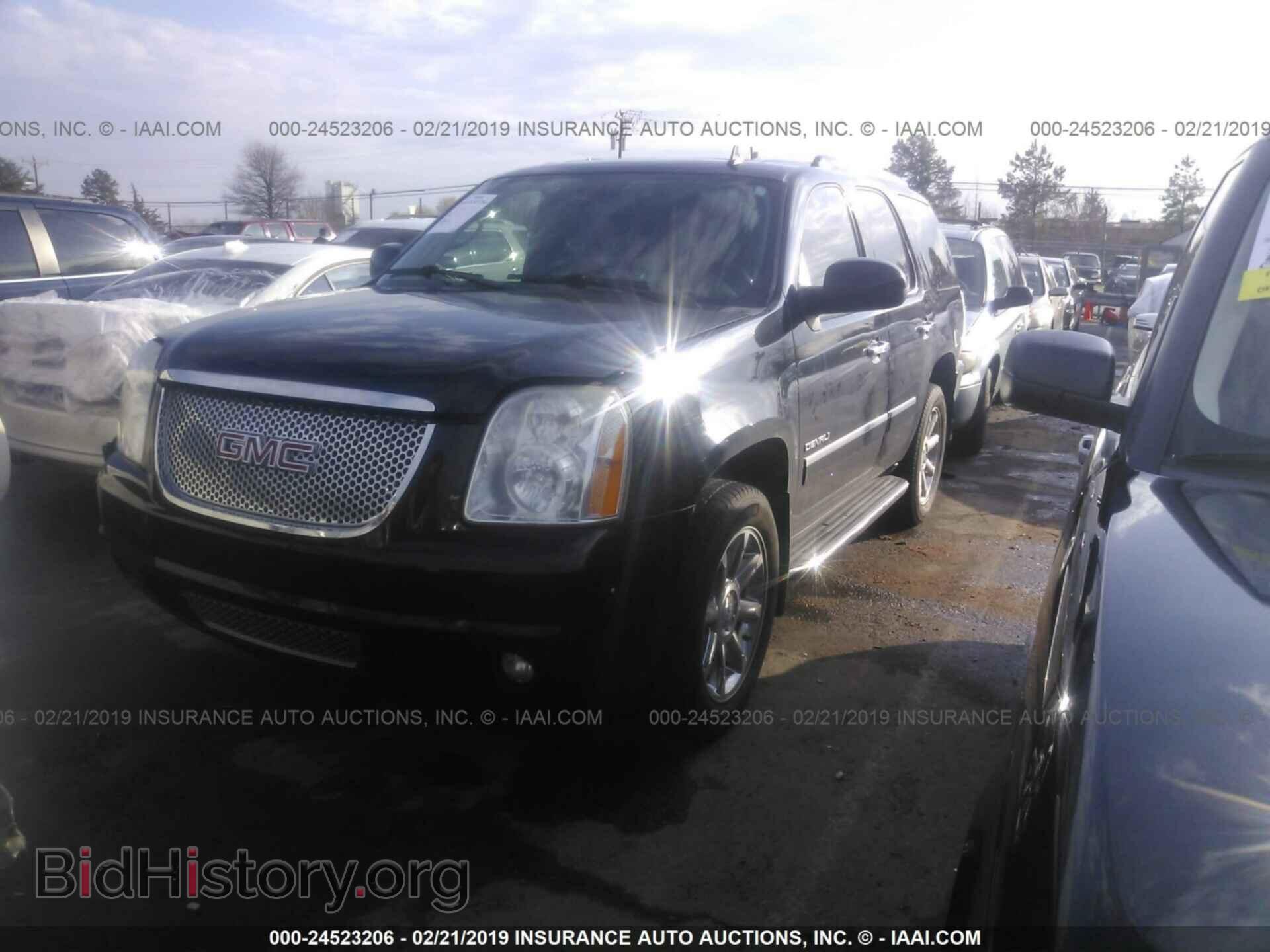 2011 GMC YUKON - VIN: 1GKS1EEF4BR332638 - Фото 2