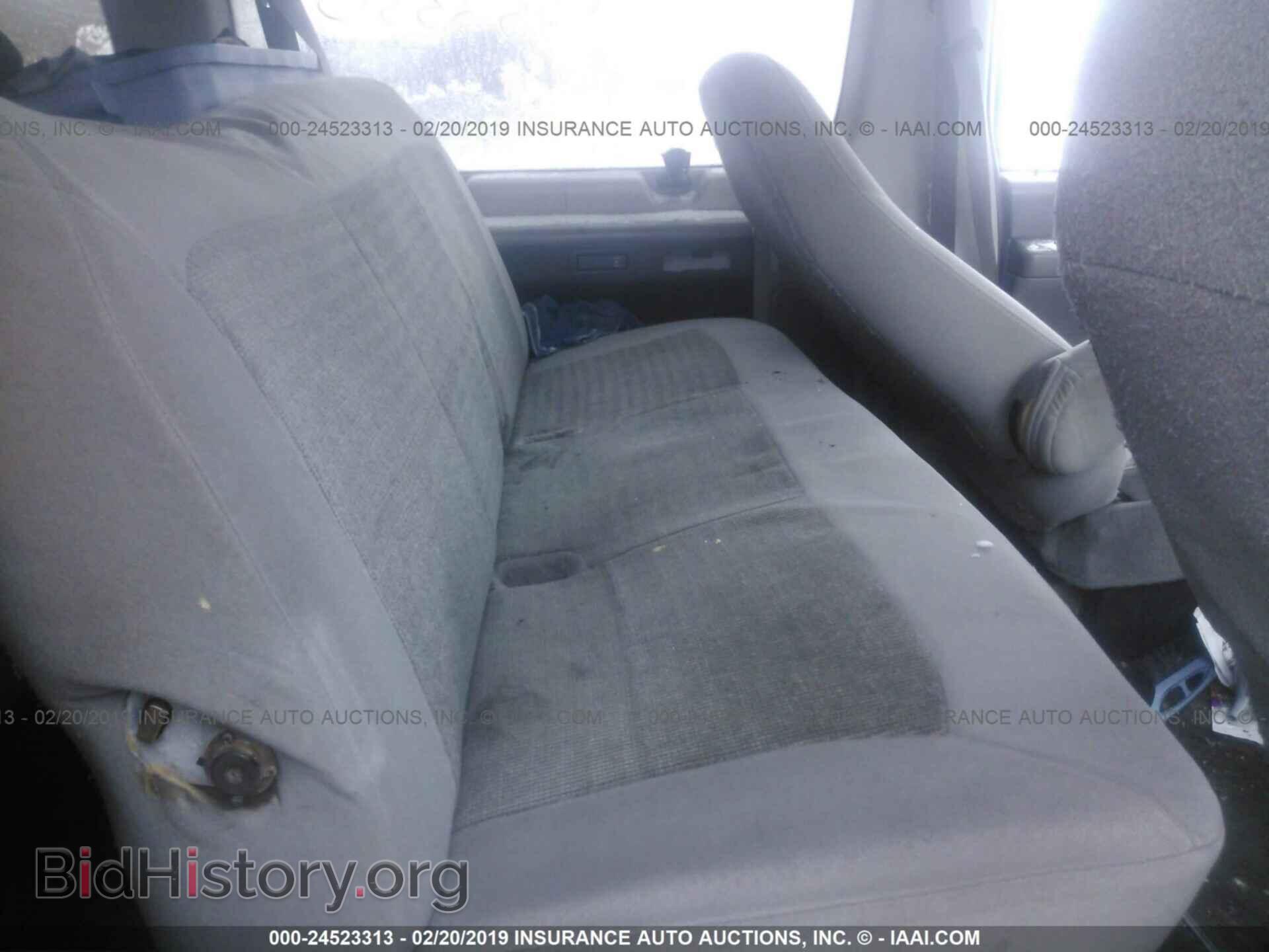 2005 FORD ECONOLINE - VIN: 1FBSS31L75HB06827 - Фото 8