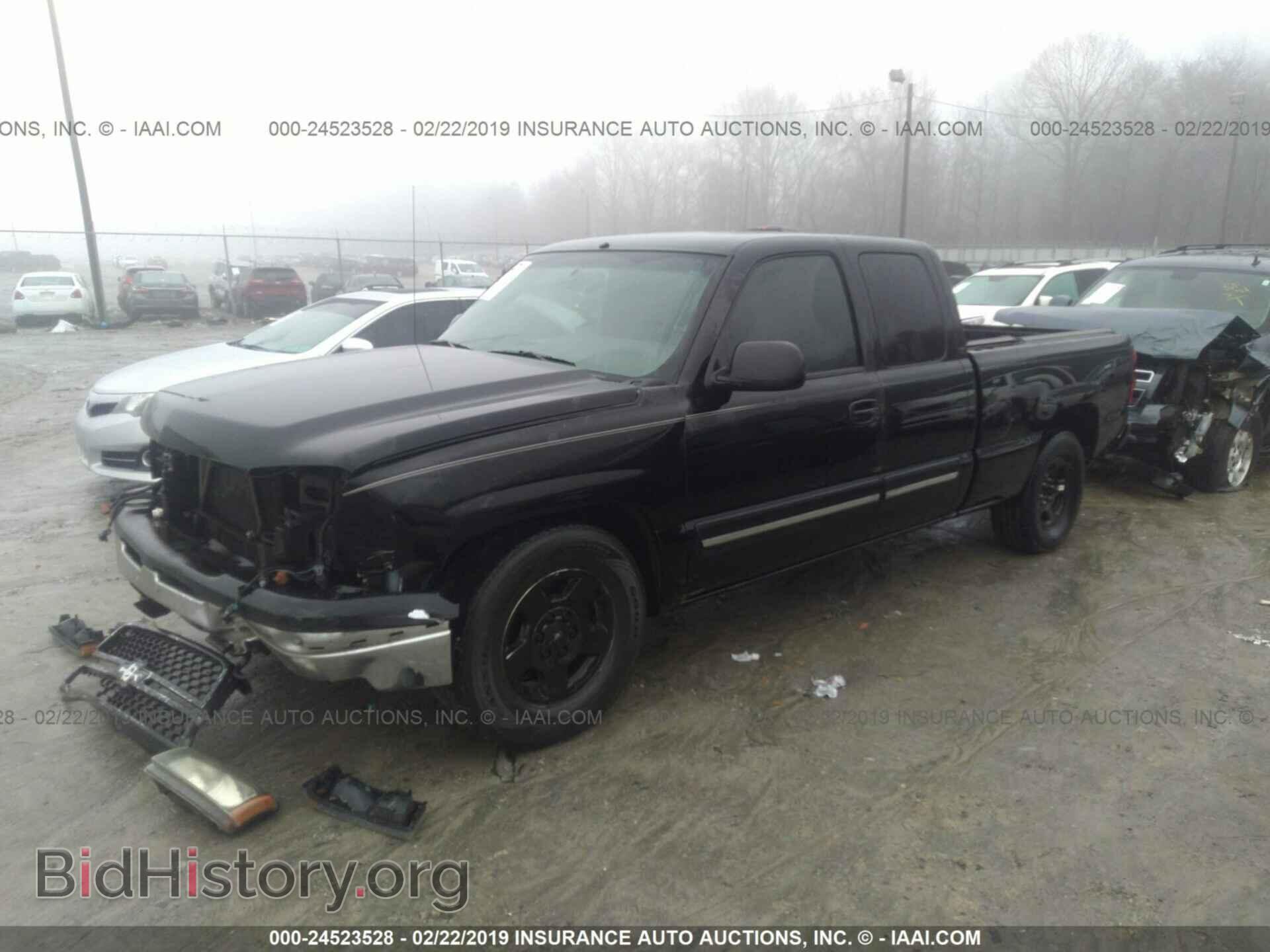 2006 CHEVROLET SILVERADO - VIN: 2GCEC19V461108572 - Фото 2