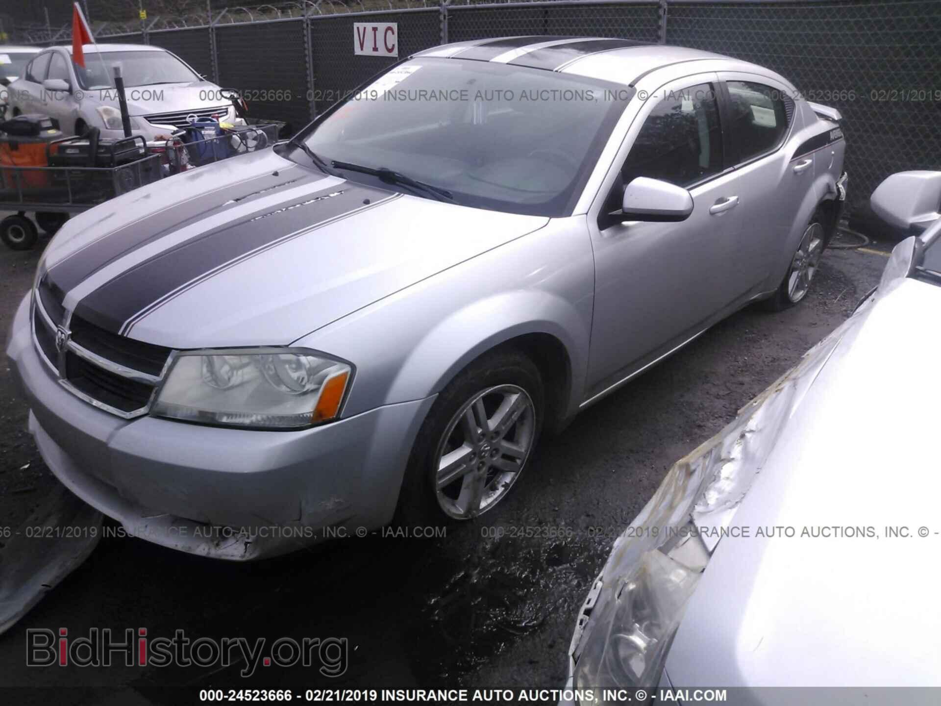 2010 DODGE AVENGER - VIN: 1B3CC5FB1AN208968 - Фото 2