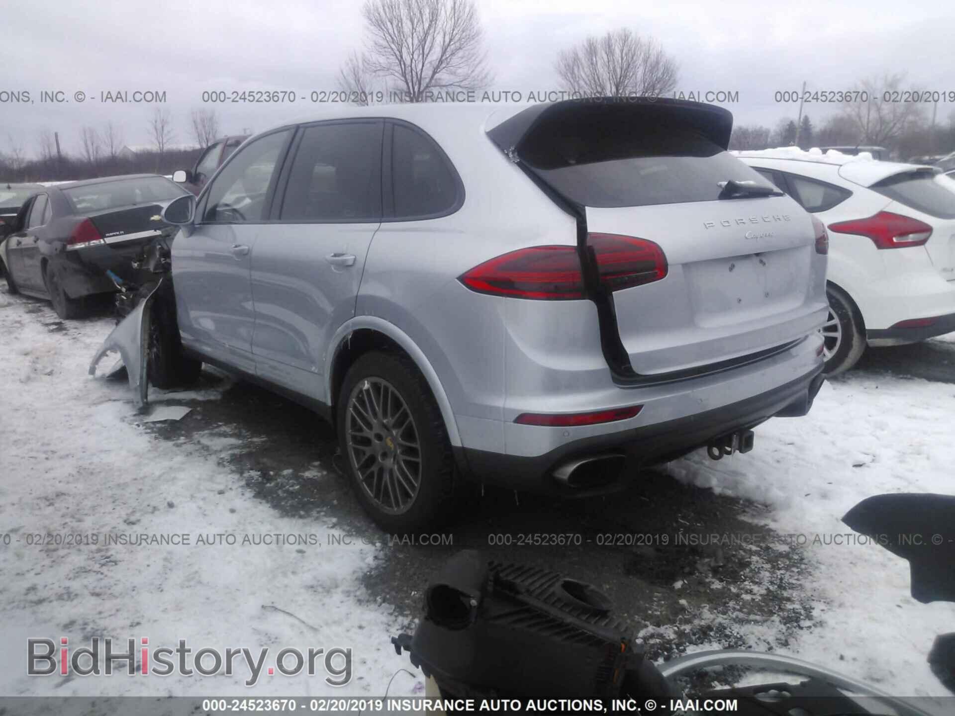 2017 PORSCHE CAYENNE - VIN: WP1AA2A29HKA84895 - Фото 3
