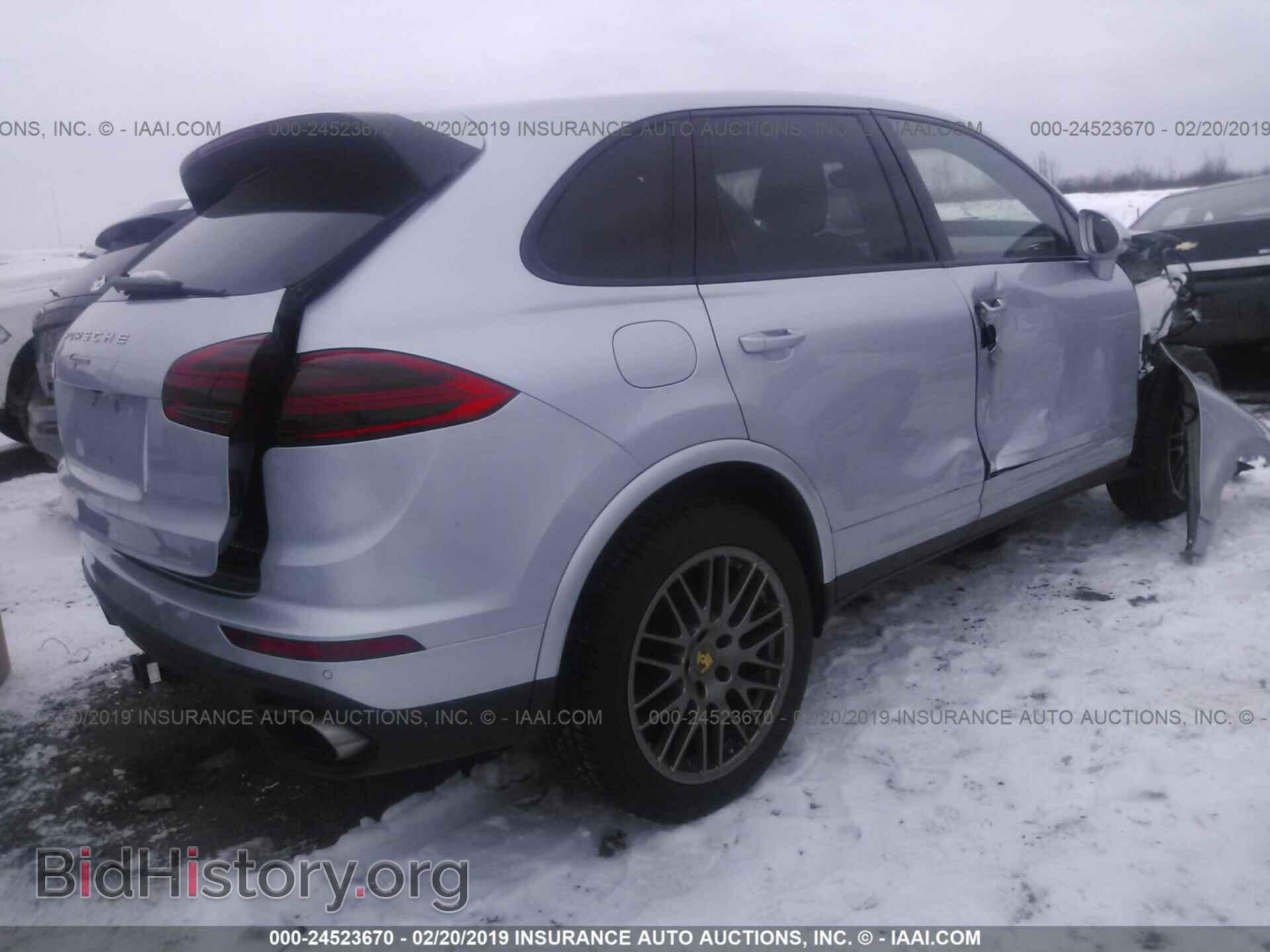 2017 PORSCHE CAYENNE - VIN: WP1AA2A29HKA84895 - Фото 4