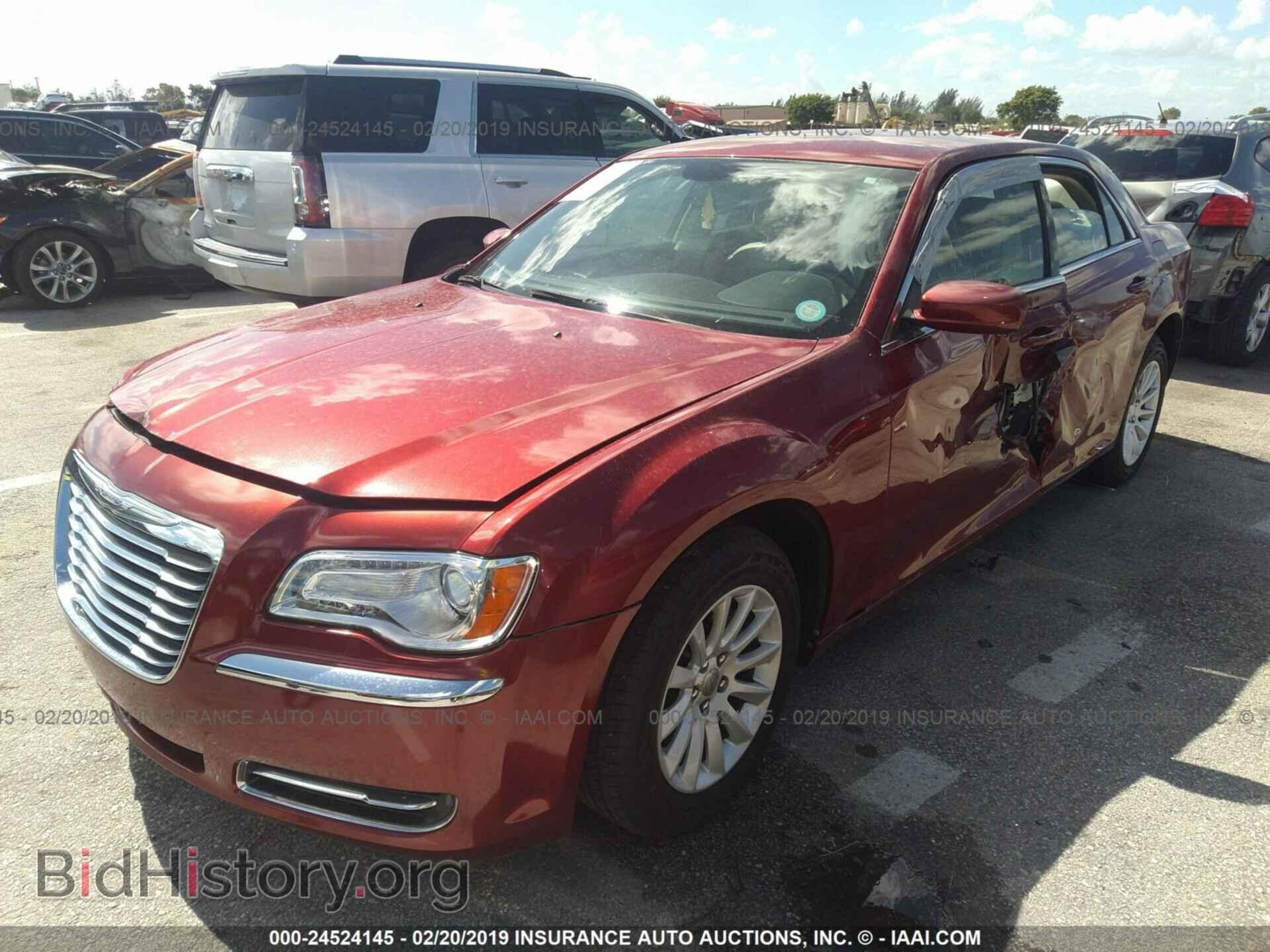 2014 CHRYSLER 300 - VIN: 2C3CCAAG8EH127592 - Фото 2