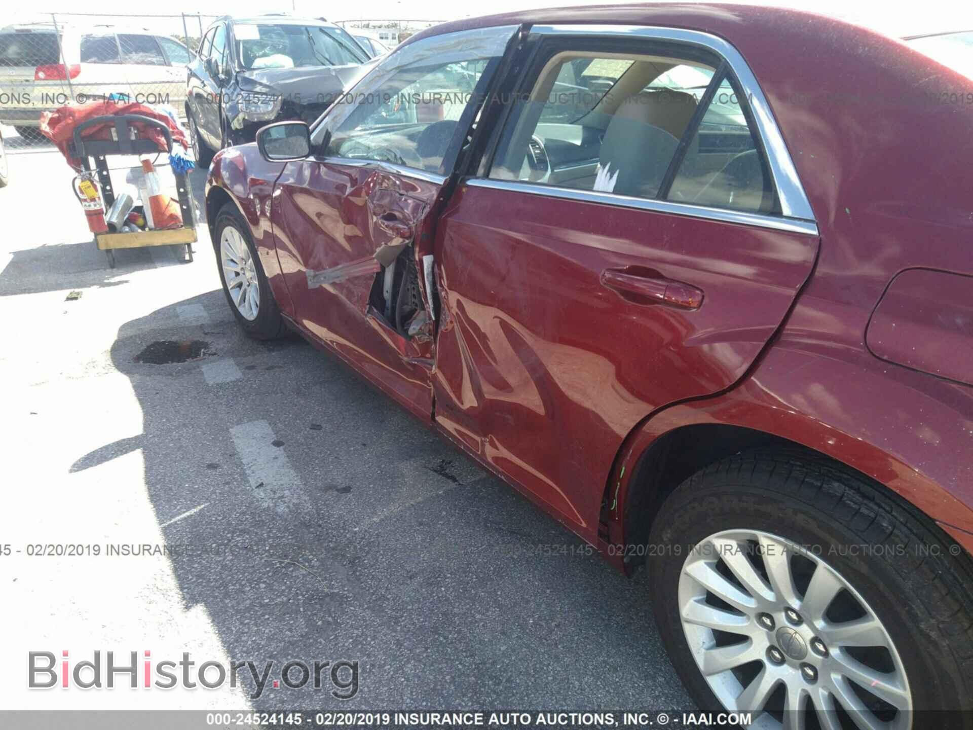 2014 CHRYSLER 300 - VIN: 2C3CCAAG8EH127592 - Фото 6