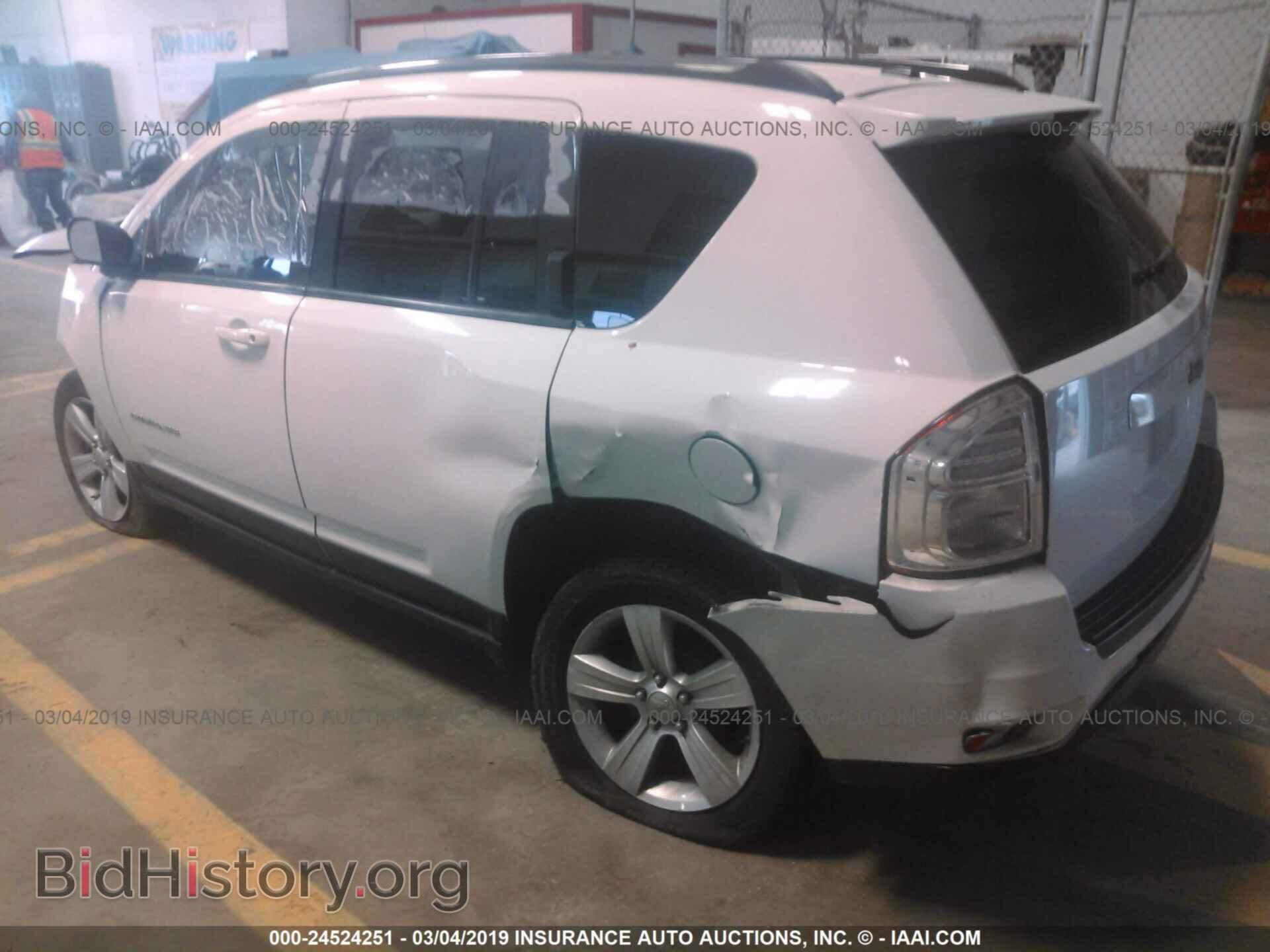 2011 JEEP COMPASS - VIN: 1J4NT1FB8BD267369 - Фото 3