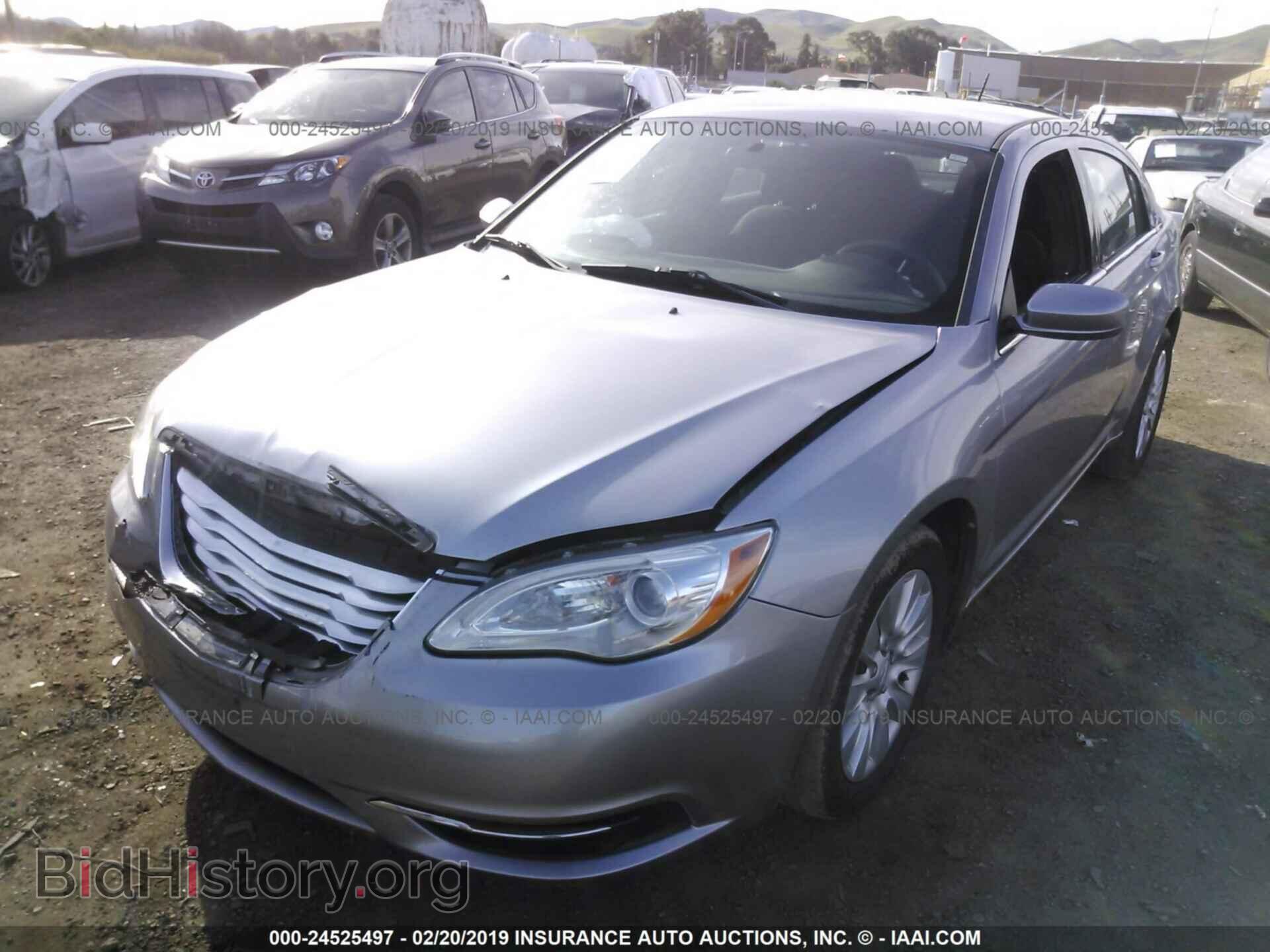 2013 CHRYSLER 200 - VIN: 1C3CCBAG2DN737659 - Photo 2