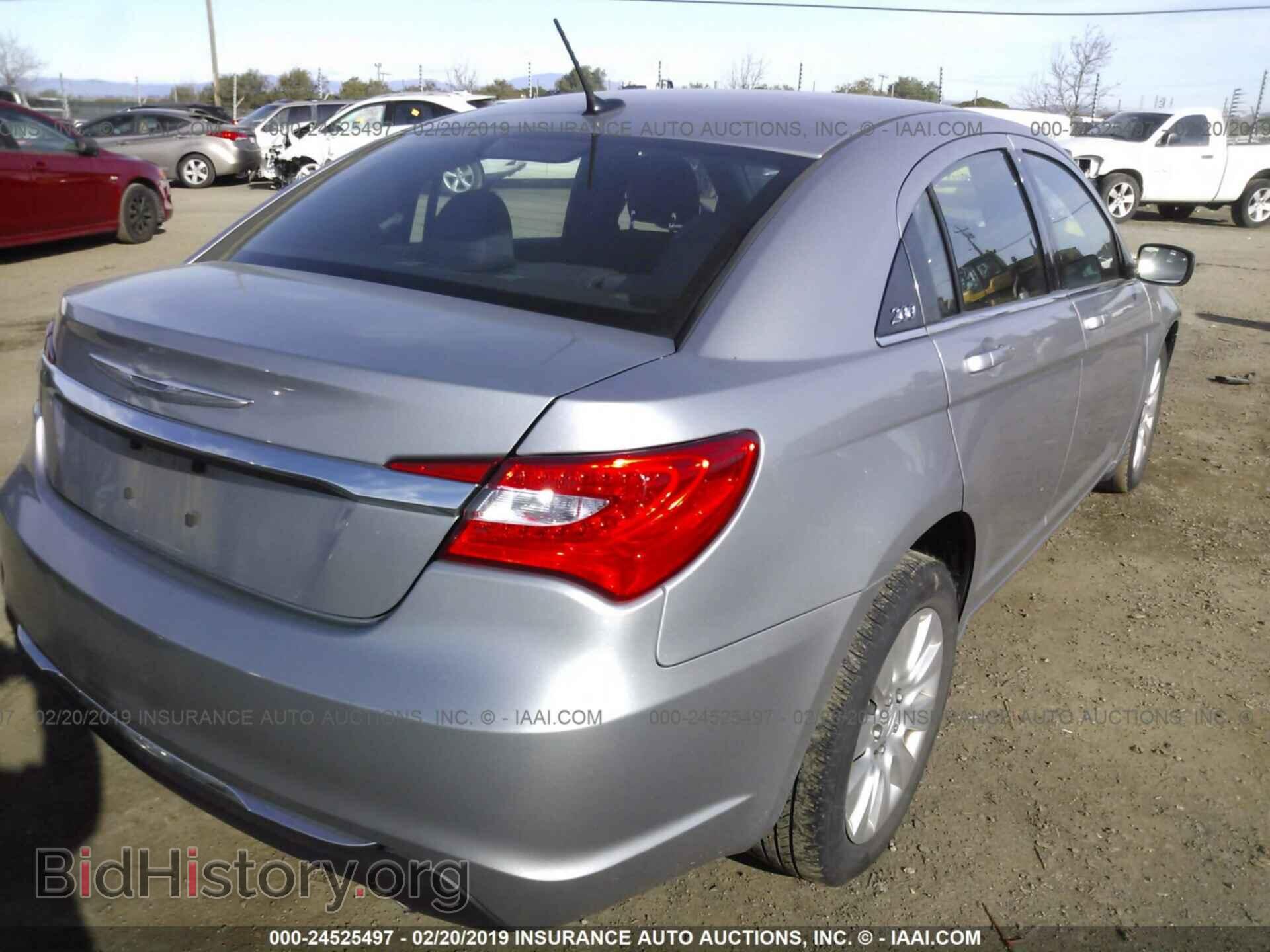 2013 CHRYSLER 200 - VIN: 1C3CCBAG2DN737659 - Photo 4
