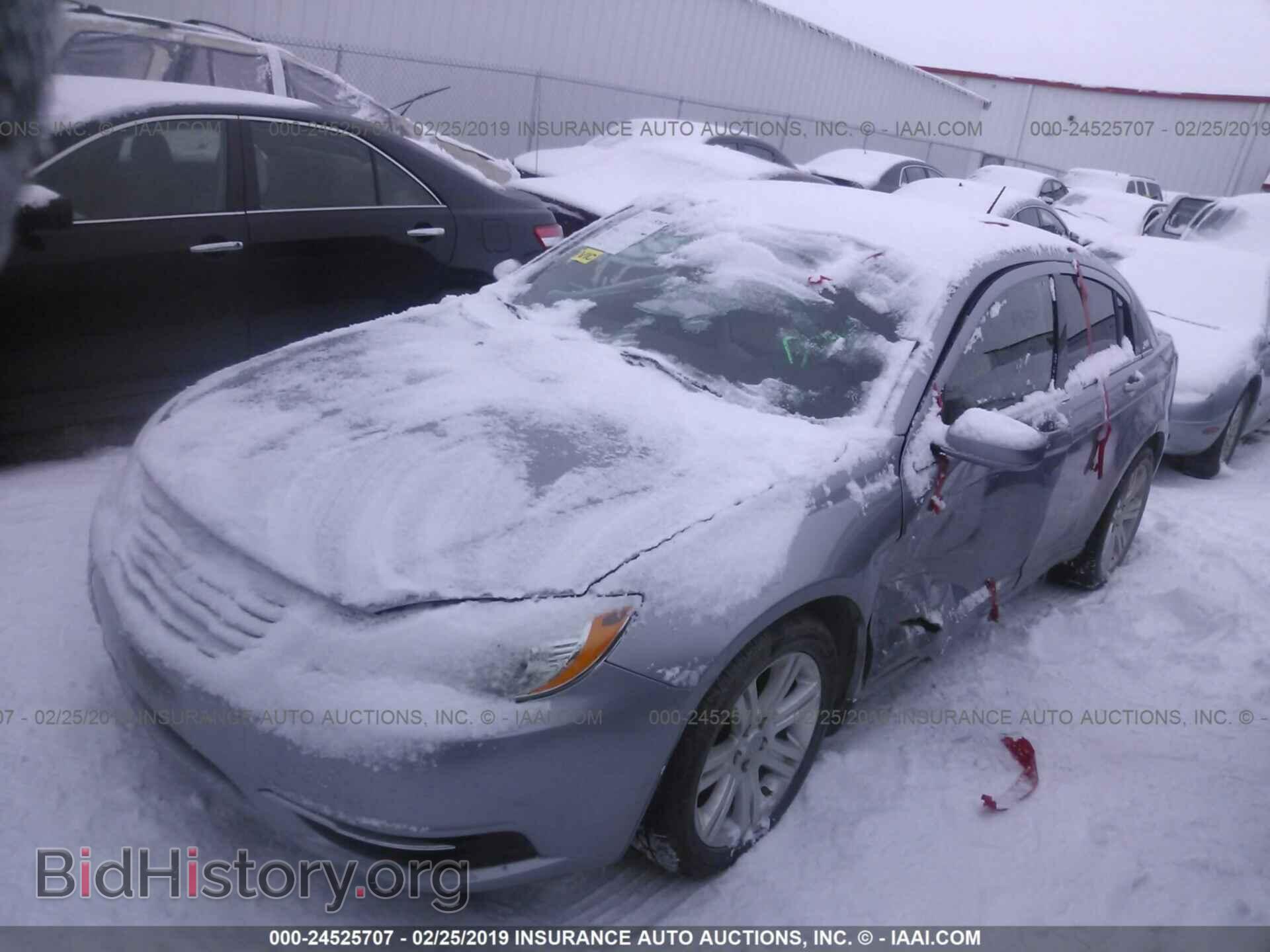 2013 CHRYSLER 200 - VIN: 1C3CCBAB7DN669931 - Фото 2