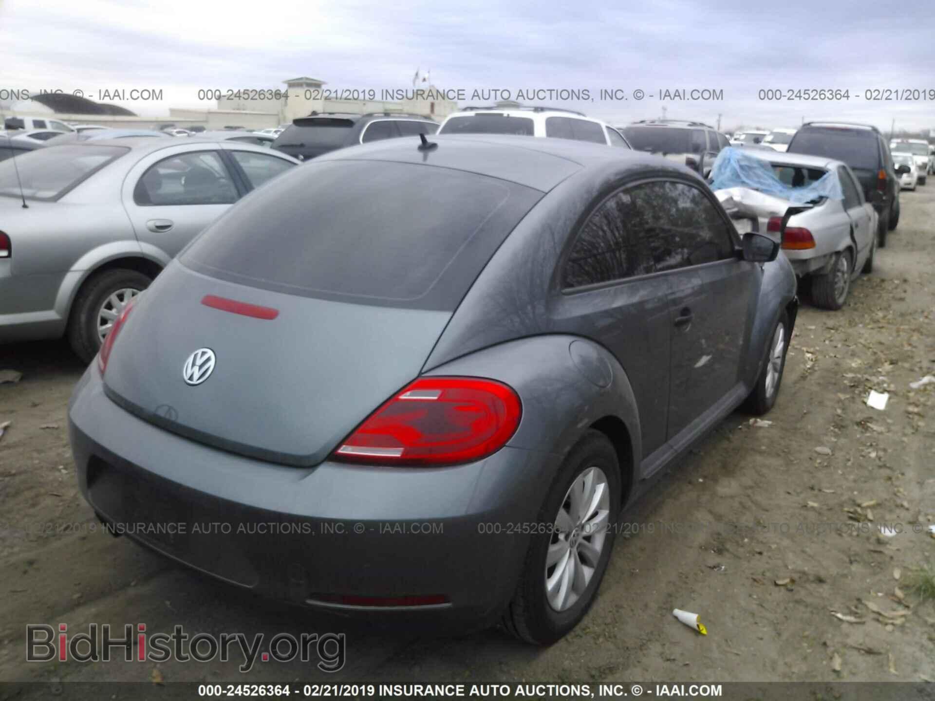 2014 VOLKSWAGEN BEETLE - VIN: 3VWFP7ATXEM610397 - Фото 4