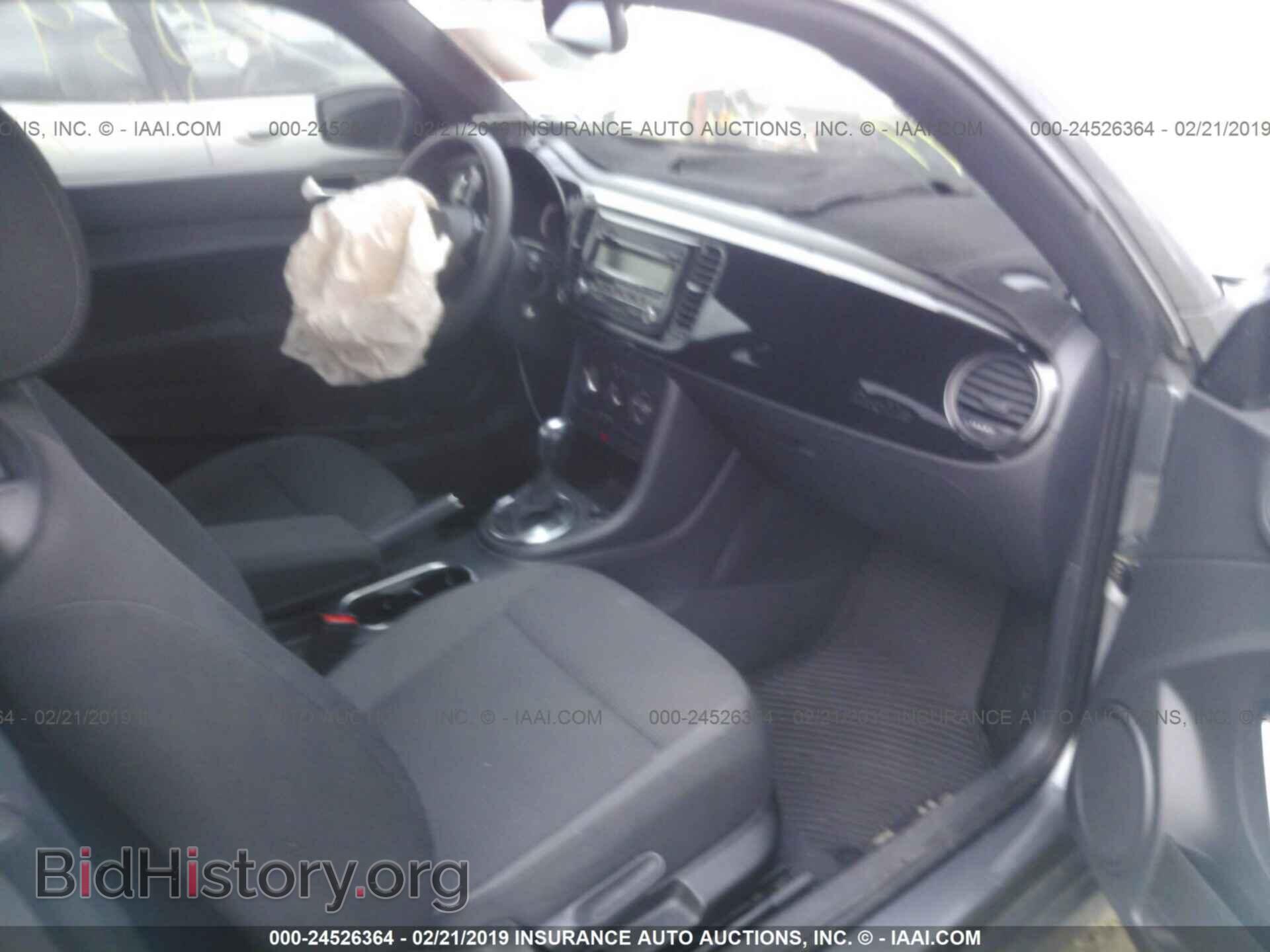 2014 VOLKSWAGEN BEETLE - VIN: 3VWFP7ATXEM610397 - Фото 5