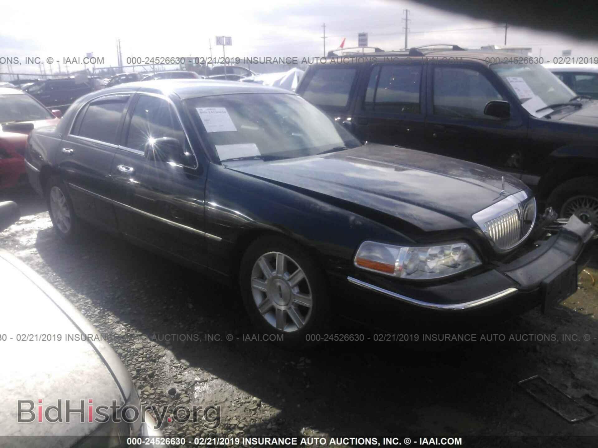Фотография 2LNBL8CV7BX764157 - LINCOLN TOWN CAR 2011