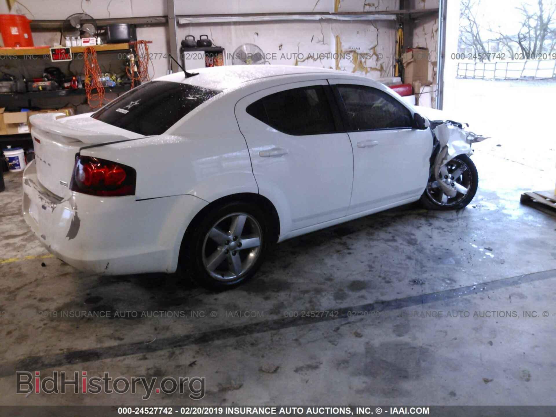 2011 DODGE AVENGER - VIN: 1B3BD2FG9BN587058 - Фото 4