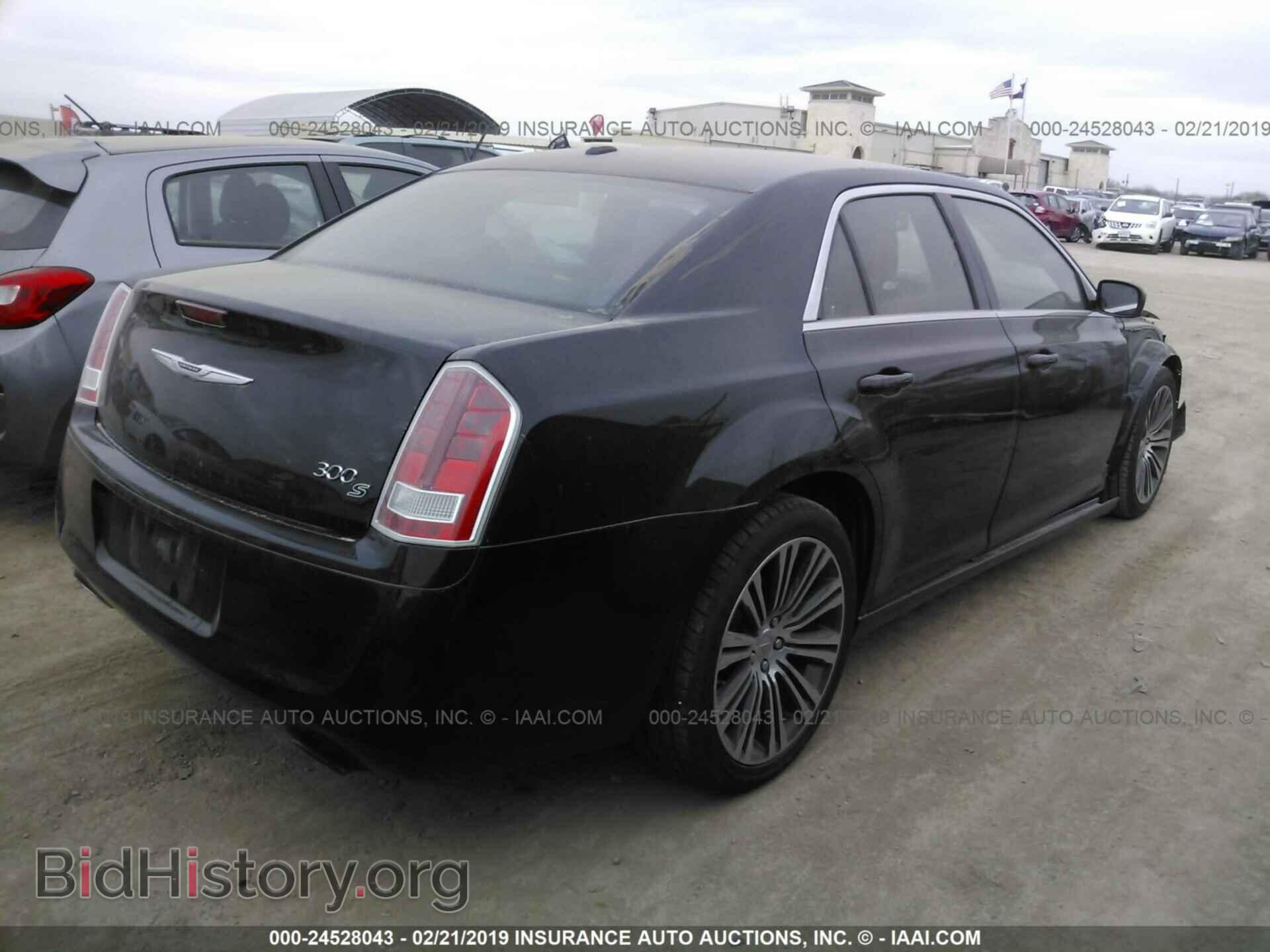 2013 CHRYSLER 300 - VIN: 2C3CCABG1DH533078 - Фото 4