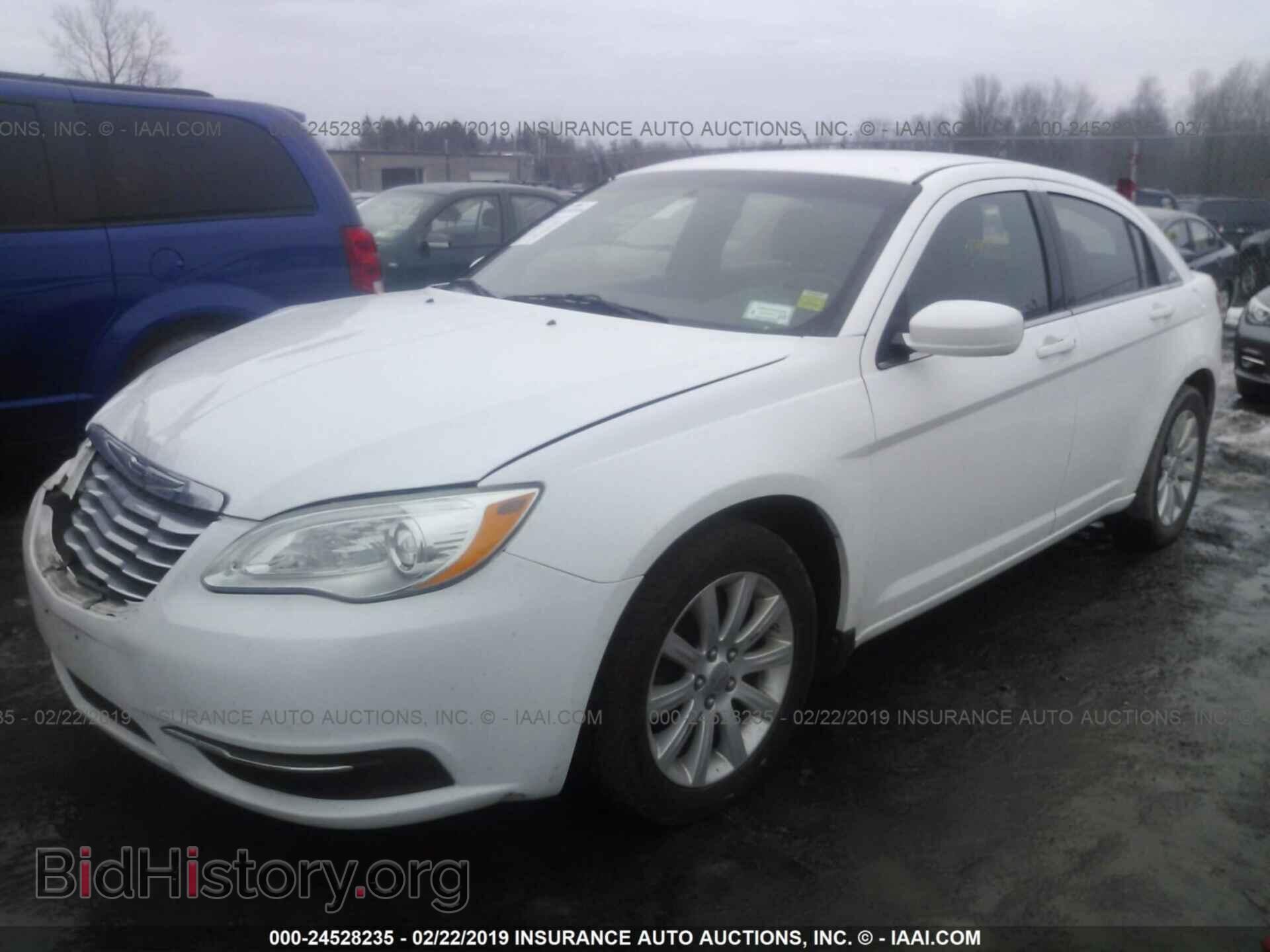 2011 CHRYSLER 200 - VIN: 1C3BC1FB3BN554786 - Фото 2