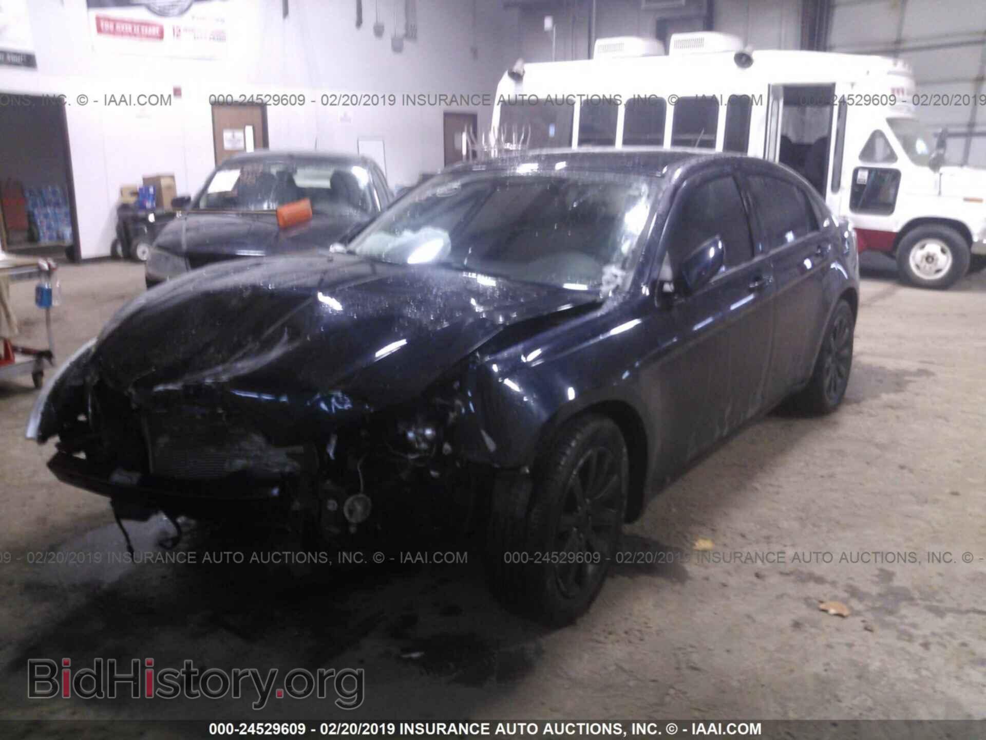2011 CHRYSLER 200 - VIN: 1C3BC1FB9BN569938 - Фото 2