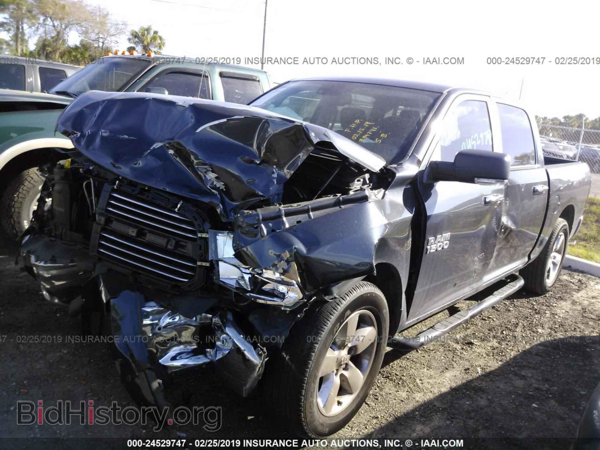 2017 RAM 1500 - VIN: 1C6RR6LT7HS622656 - Photo 2