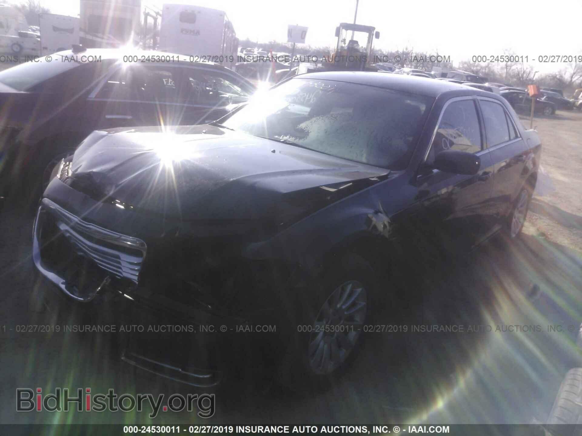 2012 CHRYSLER 300 - VIN: 2C3CCAAG7CH104852 - Фото 2