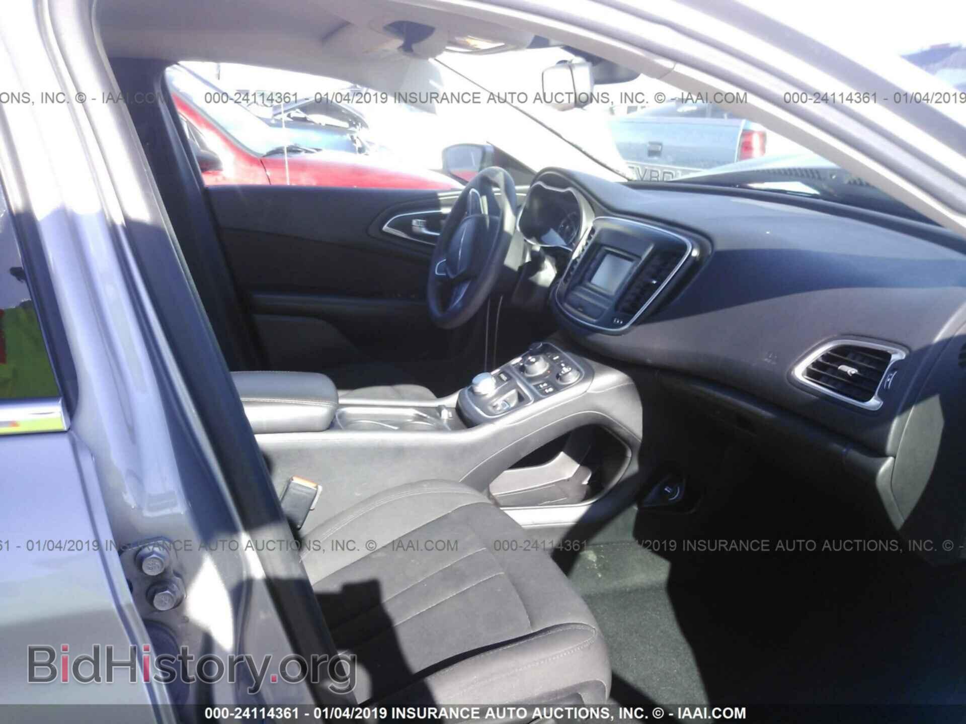 2016 CHRYSLER 200 - VIN: 1C3CCCAB5GN119573 - Фото 5