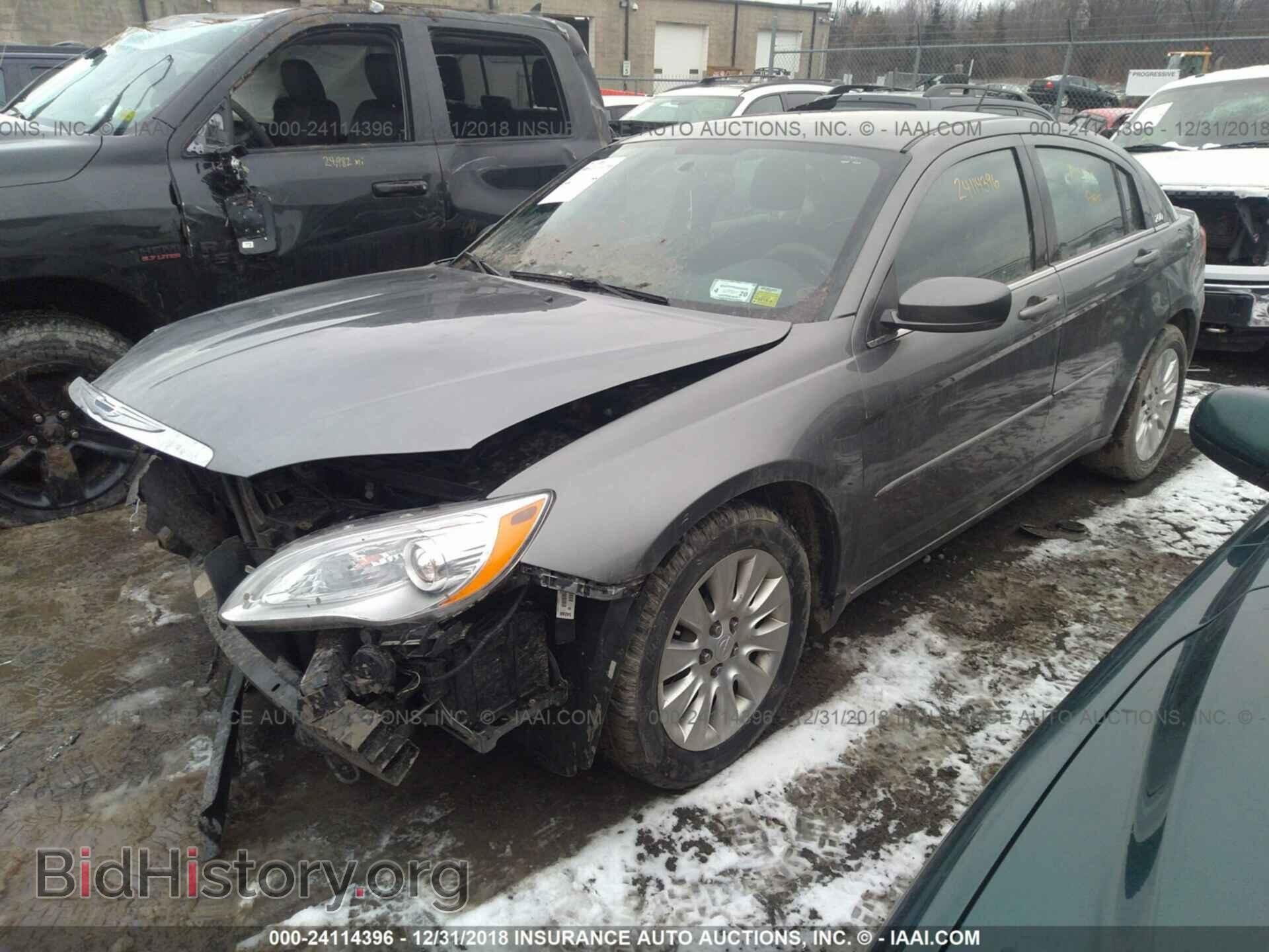 2013 CHRYSLER 200 - VIN: 1C3CCBAB7DN611544 - Фото 2